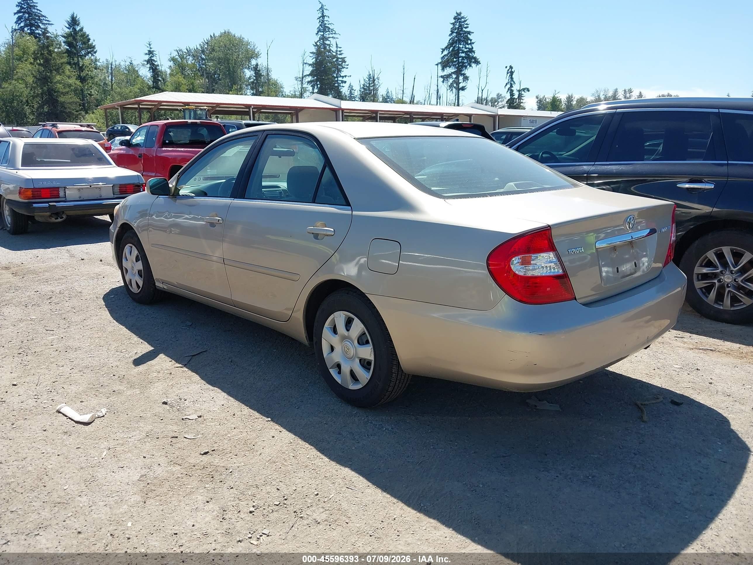 2003 Toyota Camry Le Tan vin: 4T1BE32K13U726498