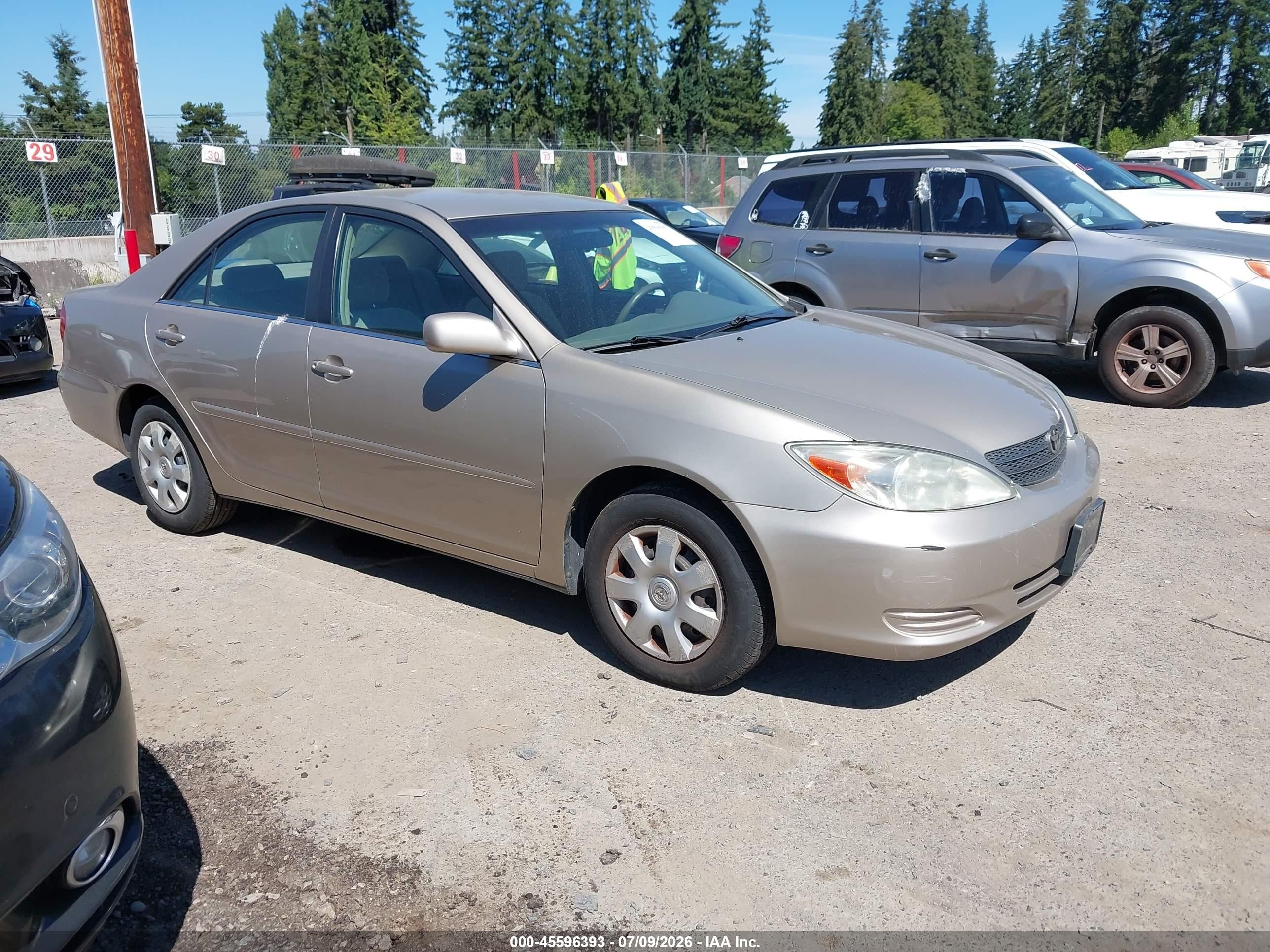 2003 Toyota Camry Le Tan vin: 4T1BE32K13U726498