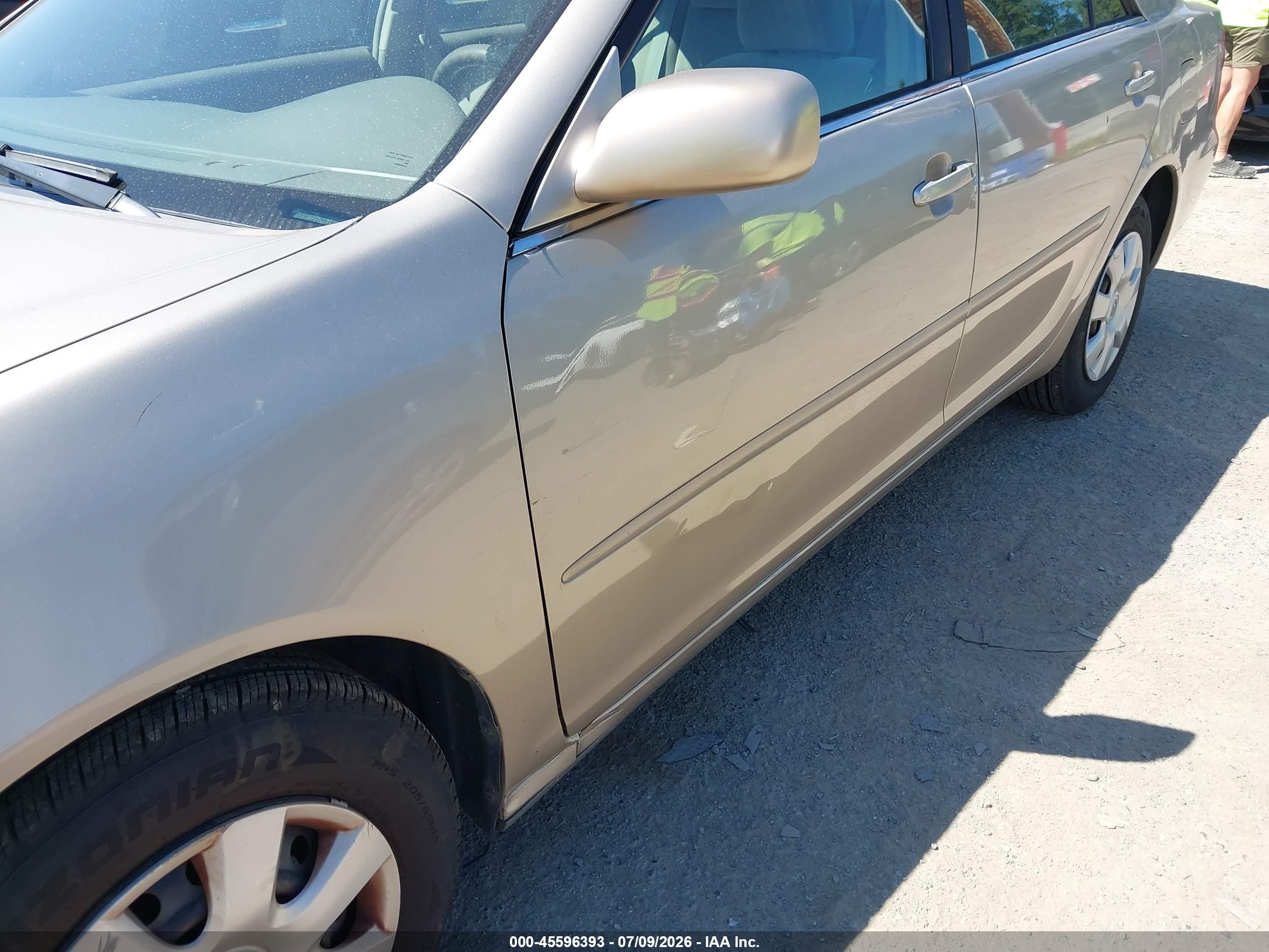 2003 Toyota Camry Le Tan vin: 4T1BE32K13U726498