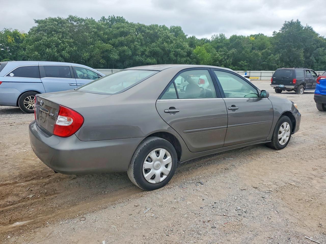 2003 Toyota Camry Le Silver vin: 4T1BE32K13U752261