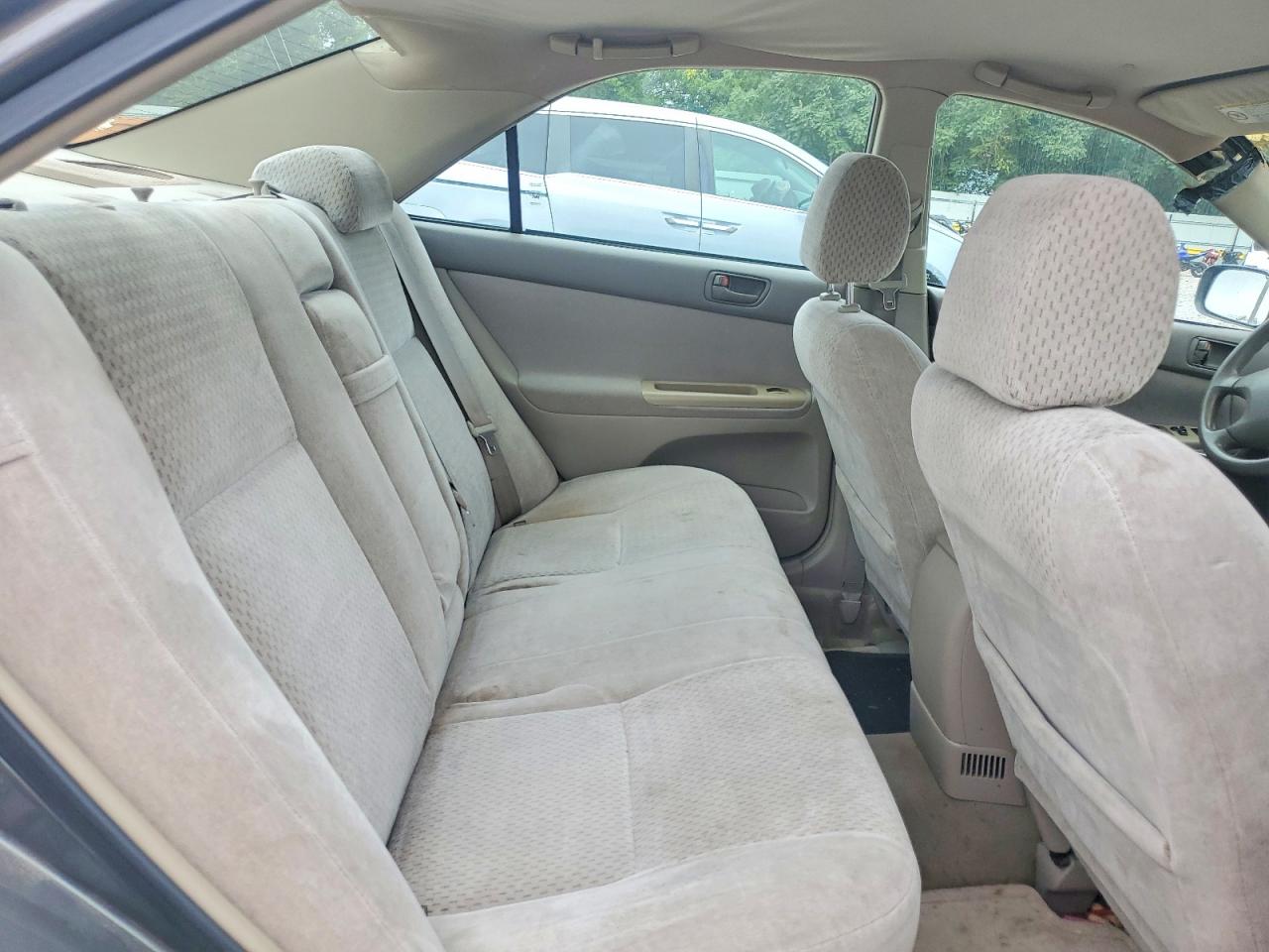 2003 Toyota Camry Le Silver vin: 4T1BE32K13U752261