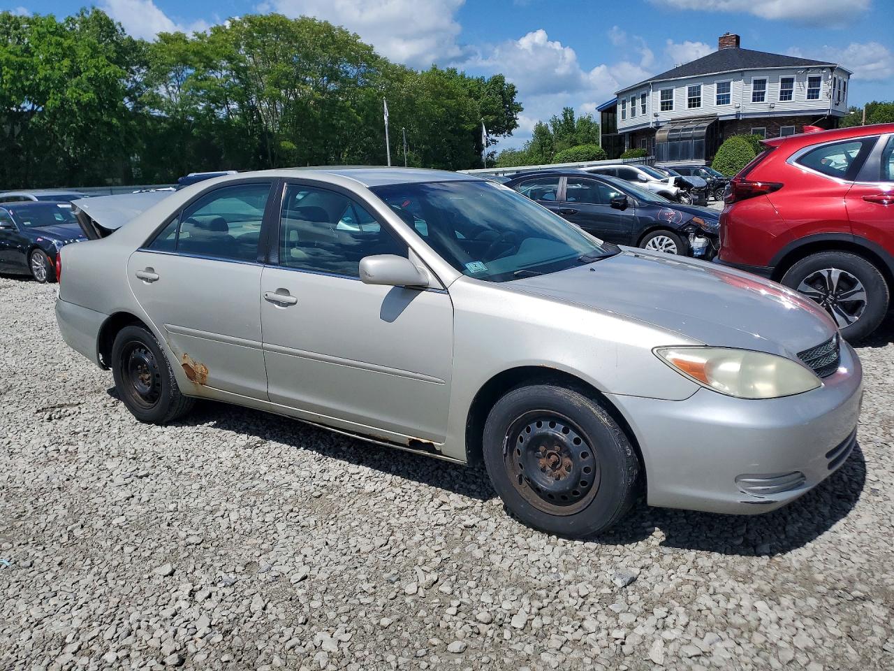 2004 Toyota Camry Le Silver vin: 4T1BE32K14U276742