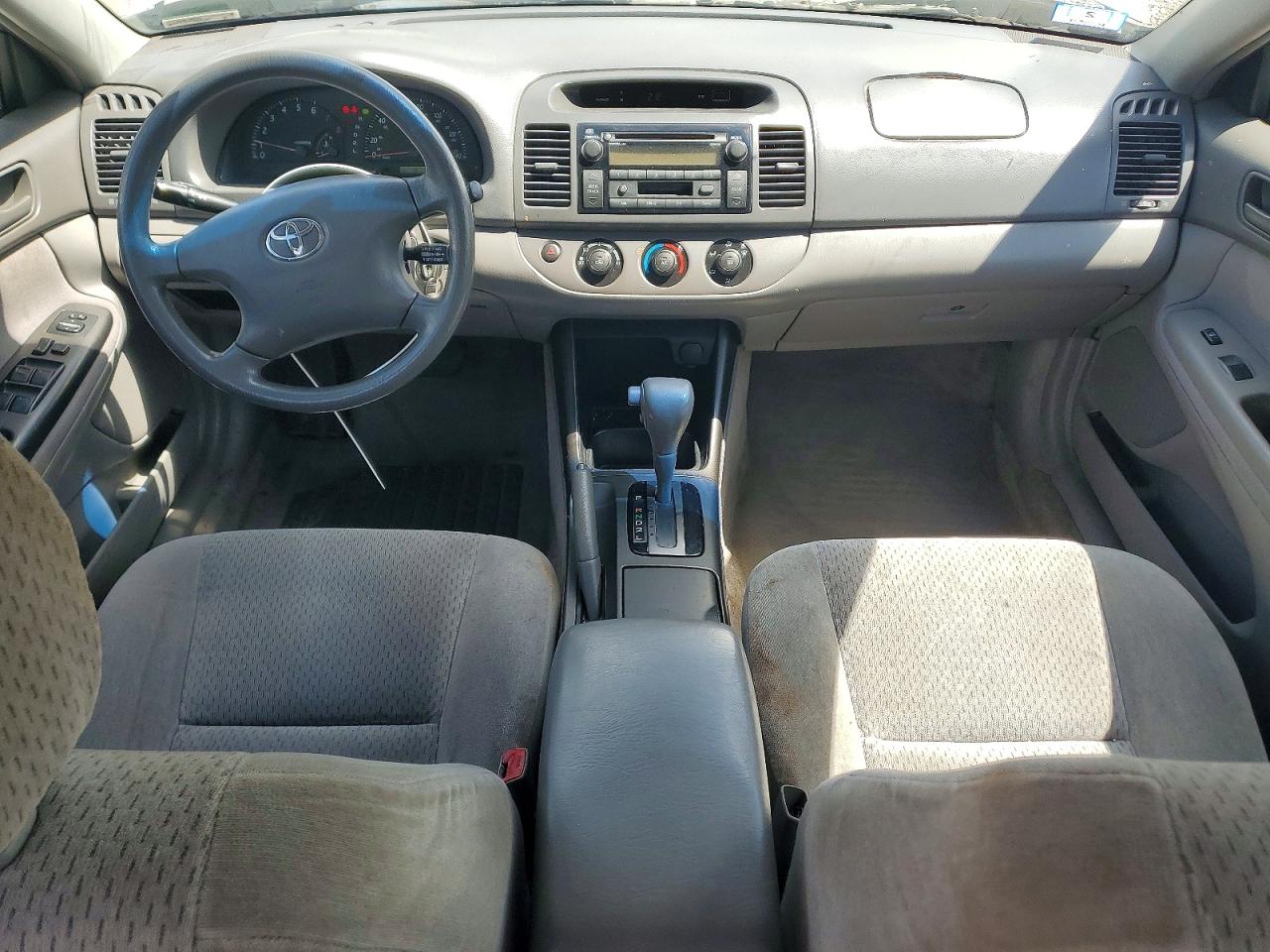 2004 Toyota Camry Le Silver vin: 4T1BE32K14U276742