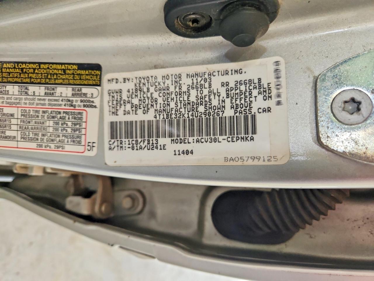 2004 Toyota Camry Le Silver vin: 4T1BE32K14U290267
