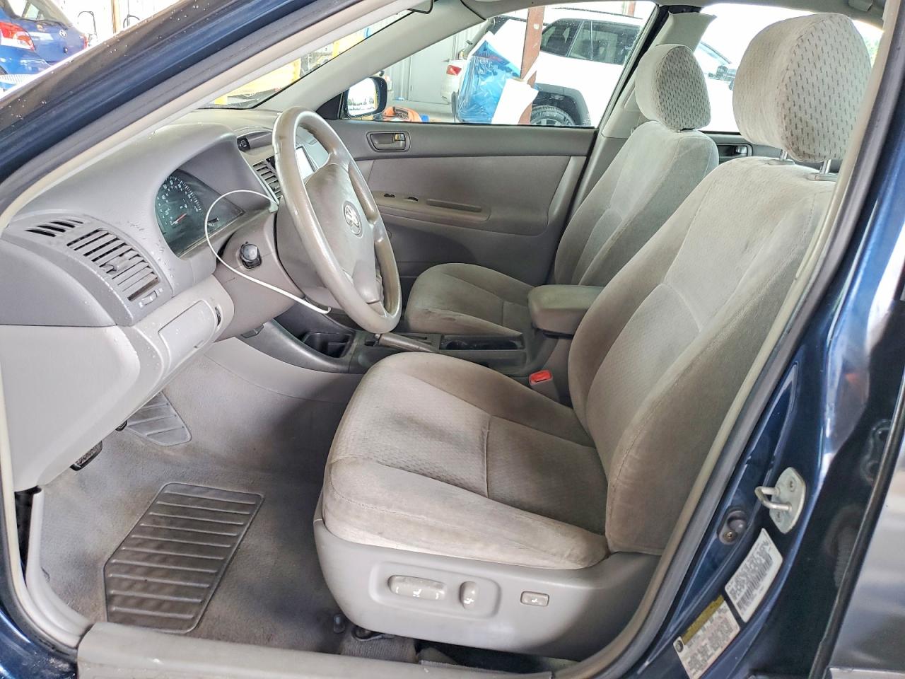 2004 Toyota Camry Le Черный vin: 4T1BE32K14U294206