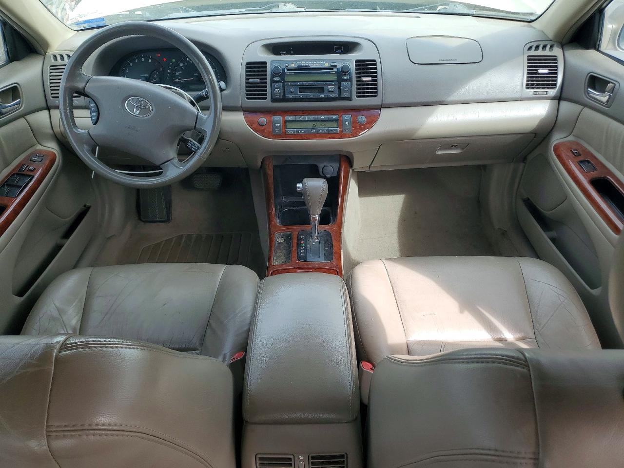 2004 Toyota Camry Xle Tan vin: 4T1BE32K14U298997