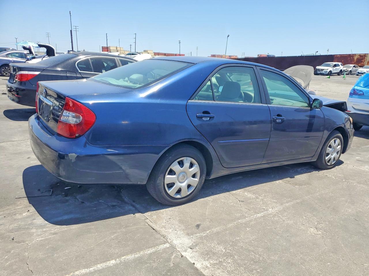 2004 Toyota Camry Le Синий vin: 4T1BE32K14U299650
