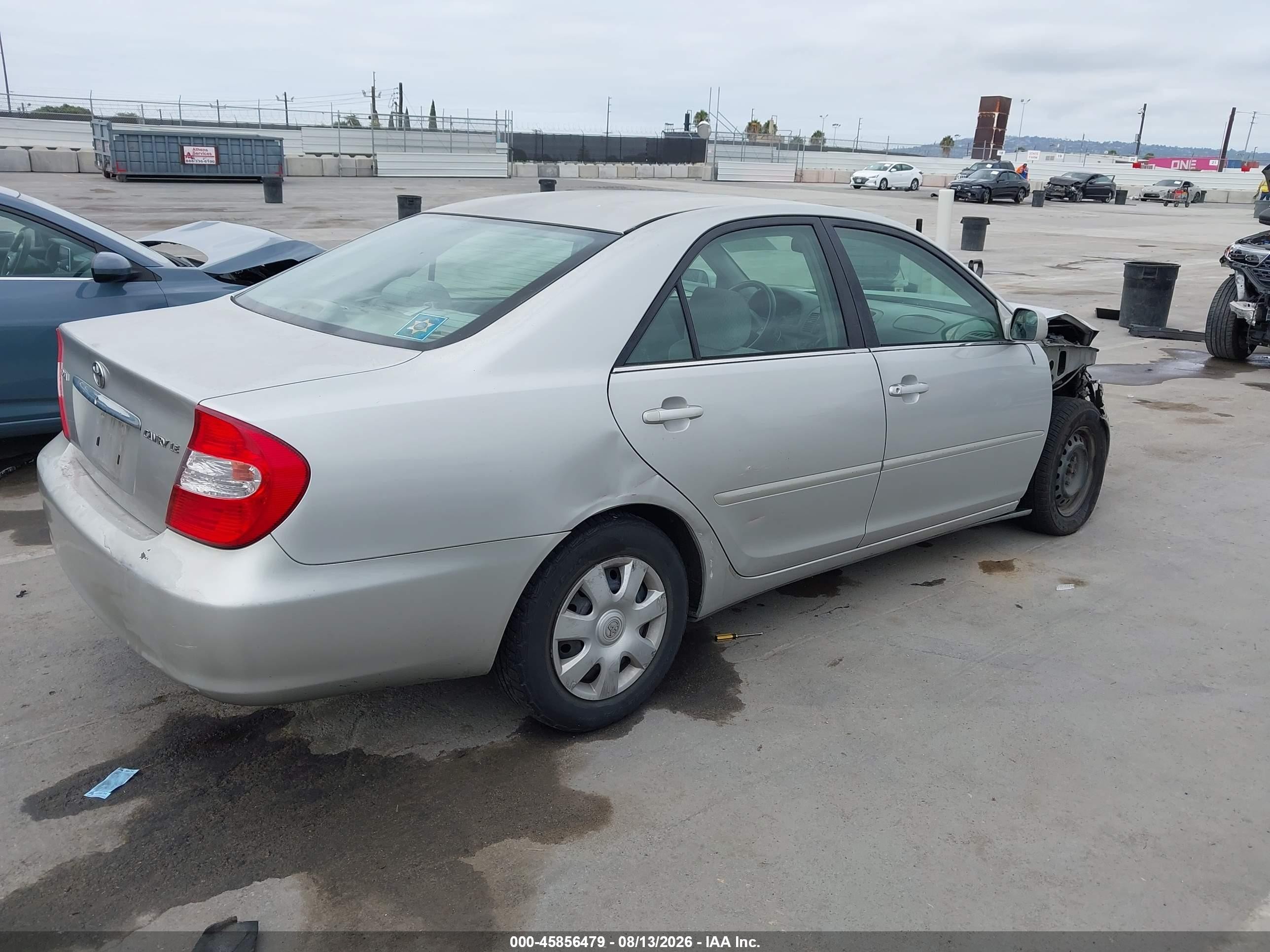 2004 Toyota Camry Le Silver vin: 4T1BE32K14U300666