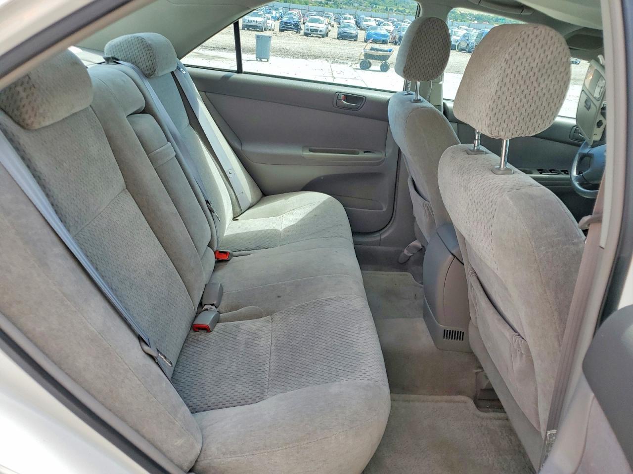 2004 Toyota Camry Le White vin: 4T1BE32K14U302871
