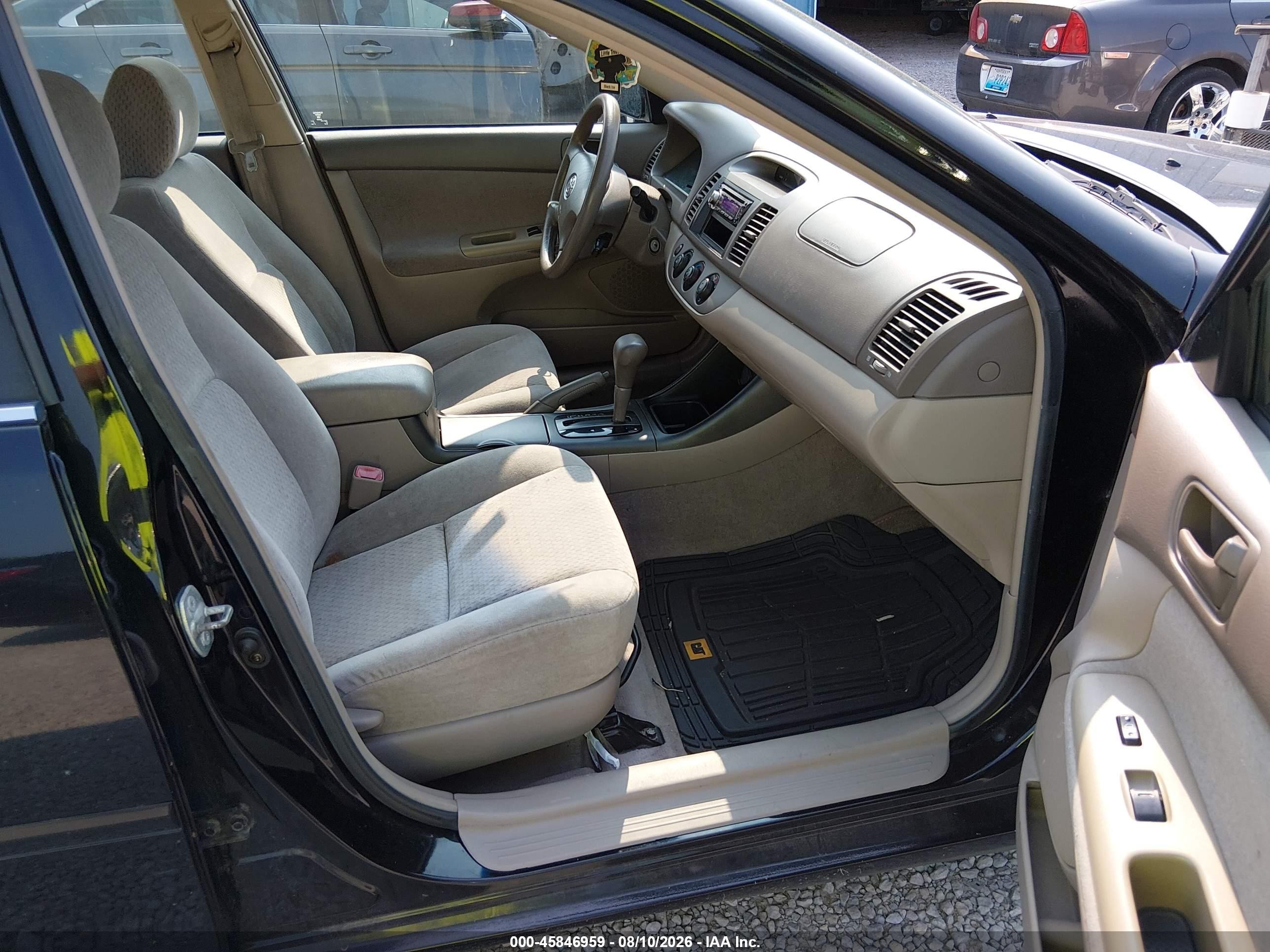 2004 Toyota Camry Le Black vin: 4T1BE32K14U310369