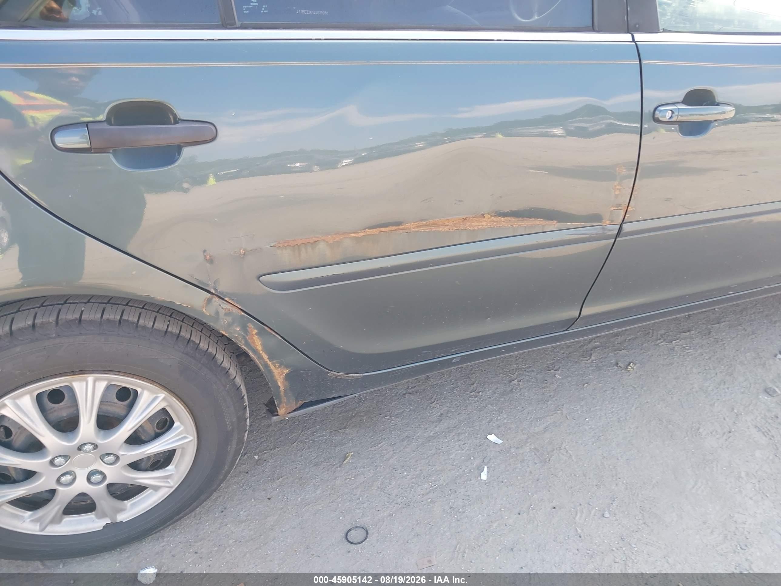 2004 Toyota Camry Le Green vin: 4T1BE32K14U319086