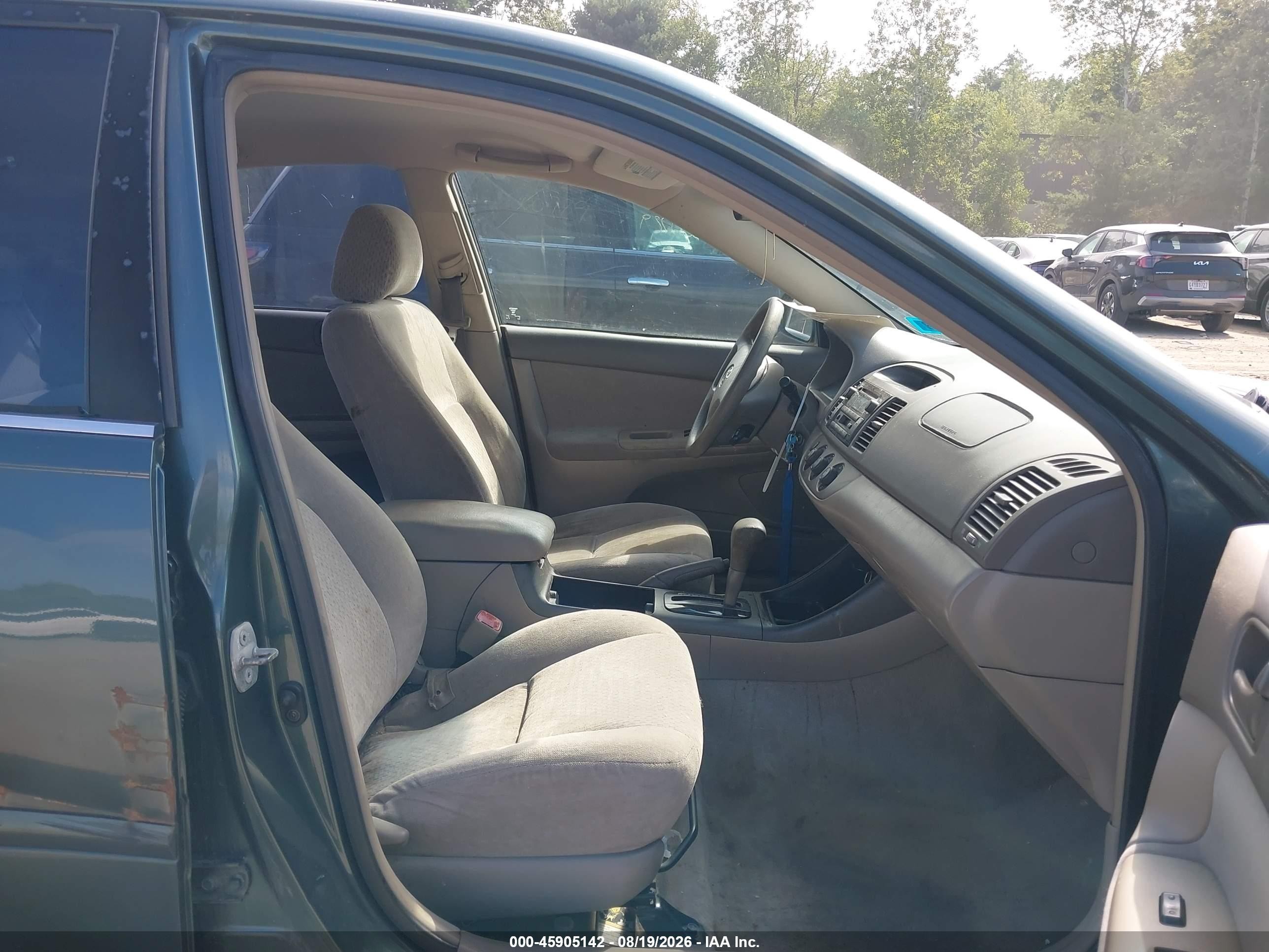 2004 Toyota Camry Le Green vin: 4T1BE32K14U319086