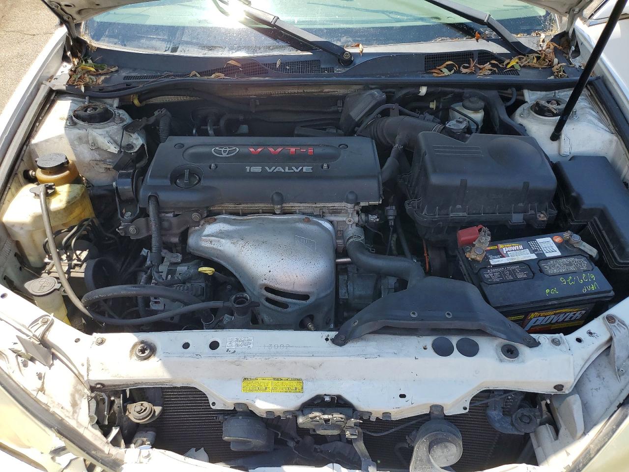 2004 Toyota Camry Le White vin: 4T1BE32K14U323915