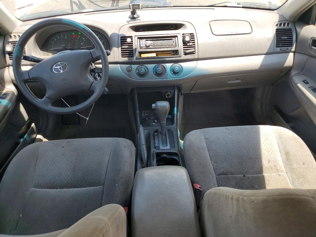 2004 Toyota Camry Le White vin: 4T1BE32K14U323915