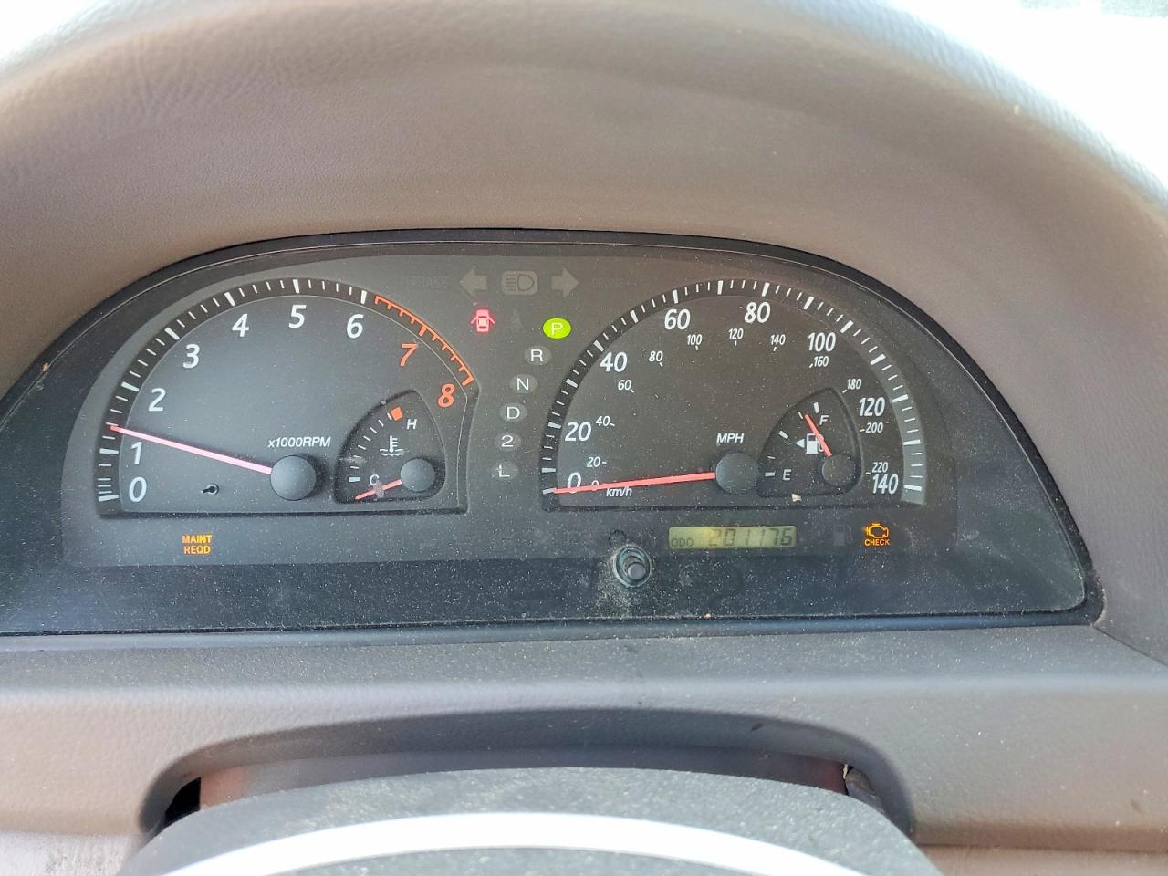 2004 Toyota Camry Le Silver vin: 4T1BE32K14U340729