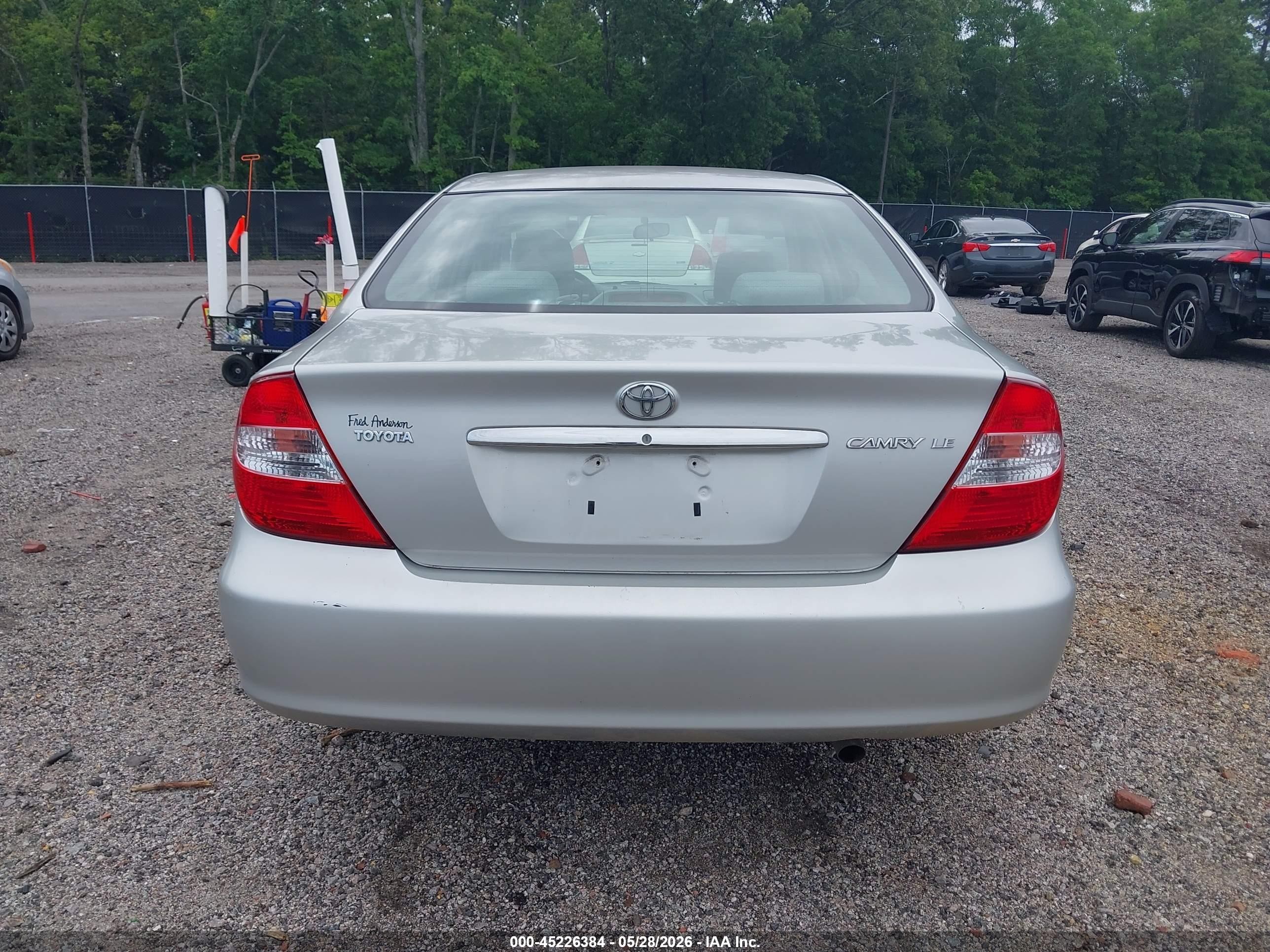 2004 Toyota Camry Le Silver vin: 4T1BE32K14U345123