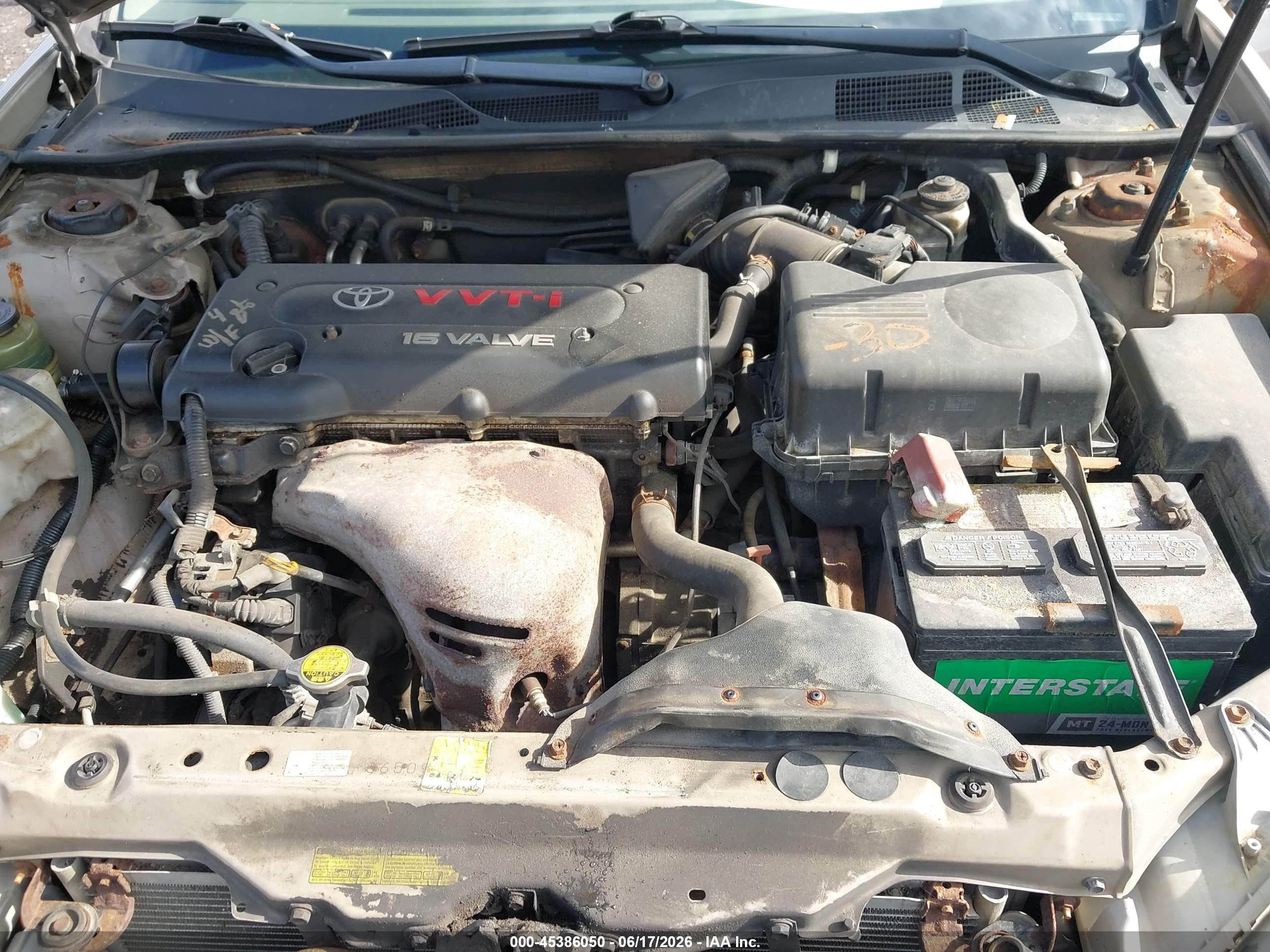 2004 Toyota Camry Le Gold vin: 4T1BE32K14U352296