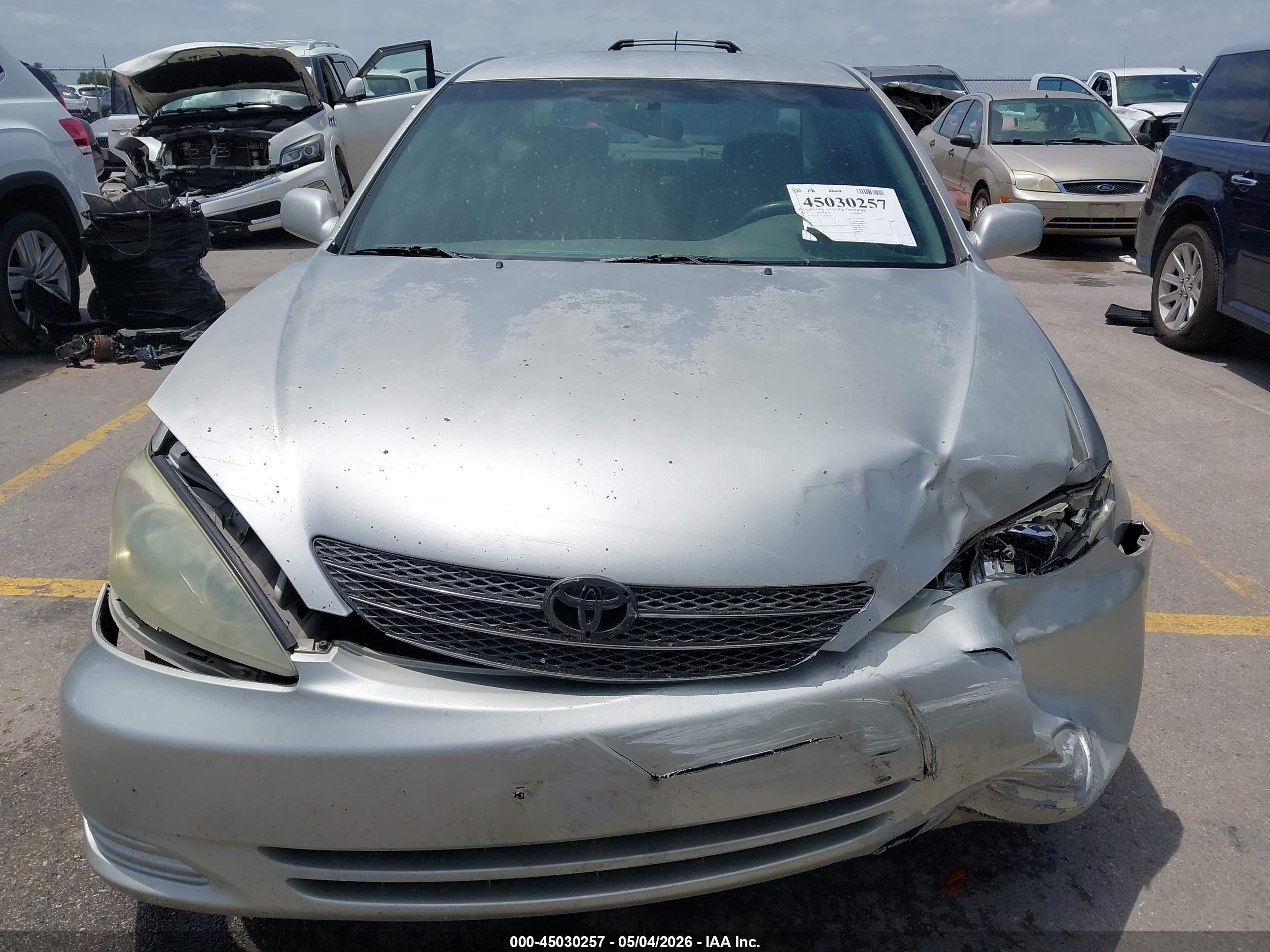 2004 Toyota Camry Le Серебряный vin: 4T1BE32K14U368918
