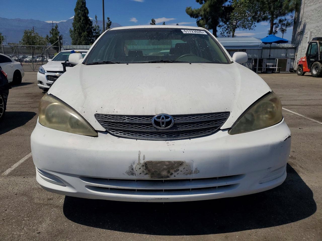 2004 Toyota Camry Le White vin: 4T1BE32K14U377313