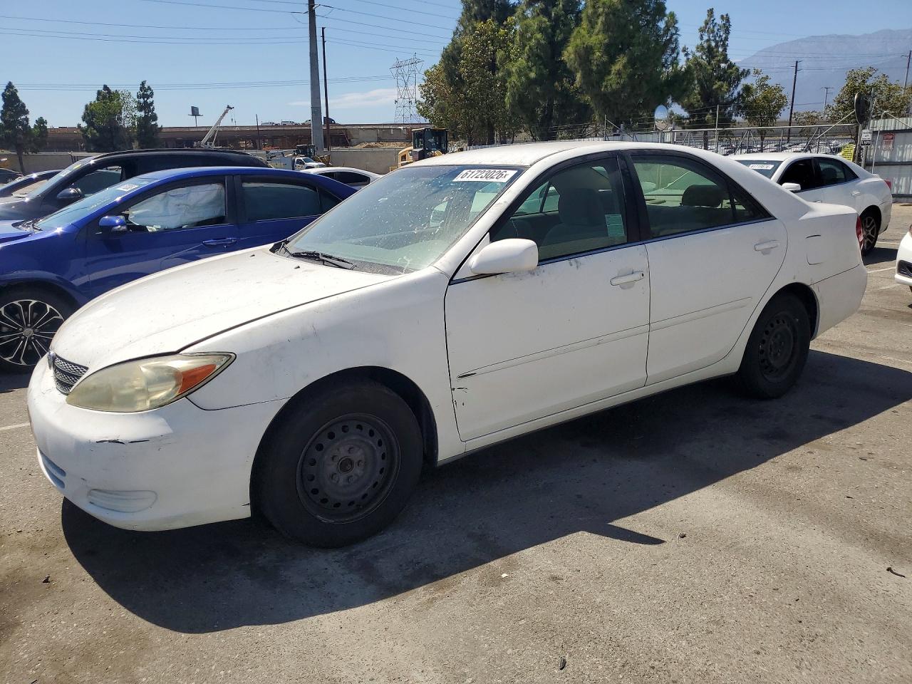2004 Toyota Camry Le White vin: 4T1BE32K14U377313