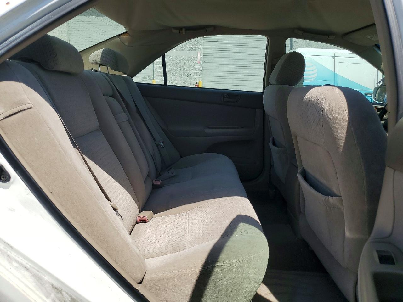 2004 Toyota Camry Le White vin: 4T1BE32K14U377313