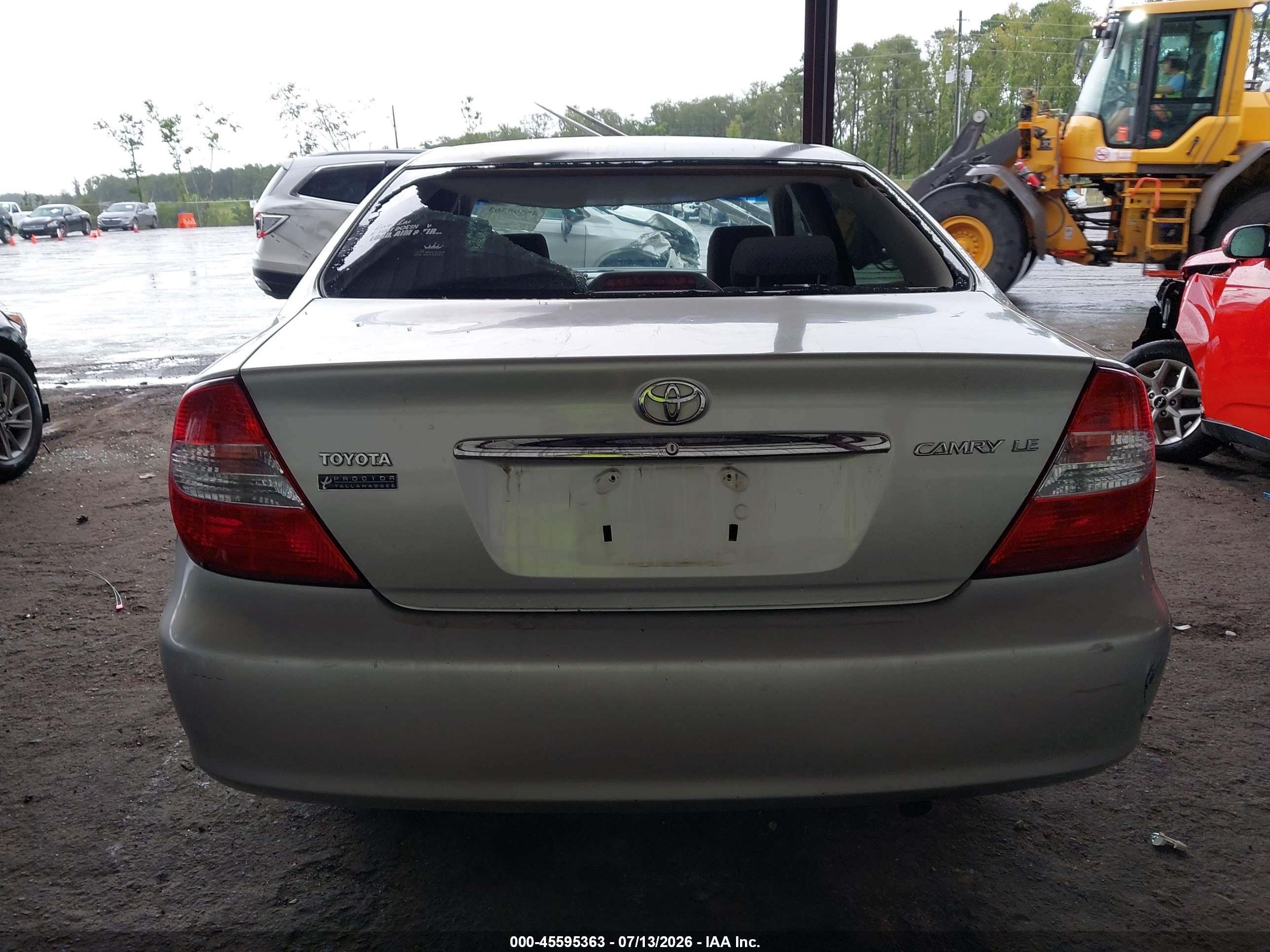 2004 Toyota Camry Le Tan vin: 4T1BE32K14U804148
