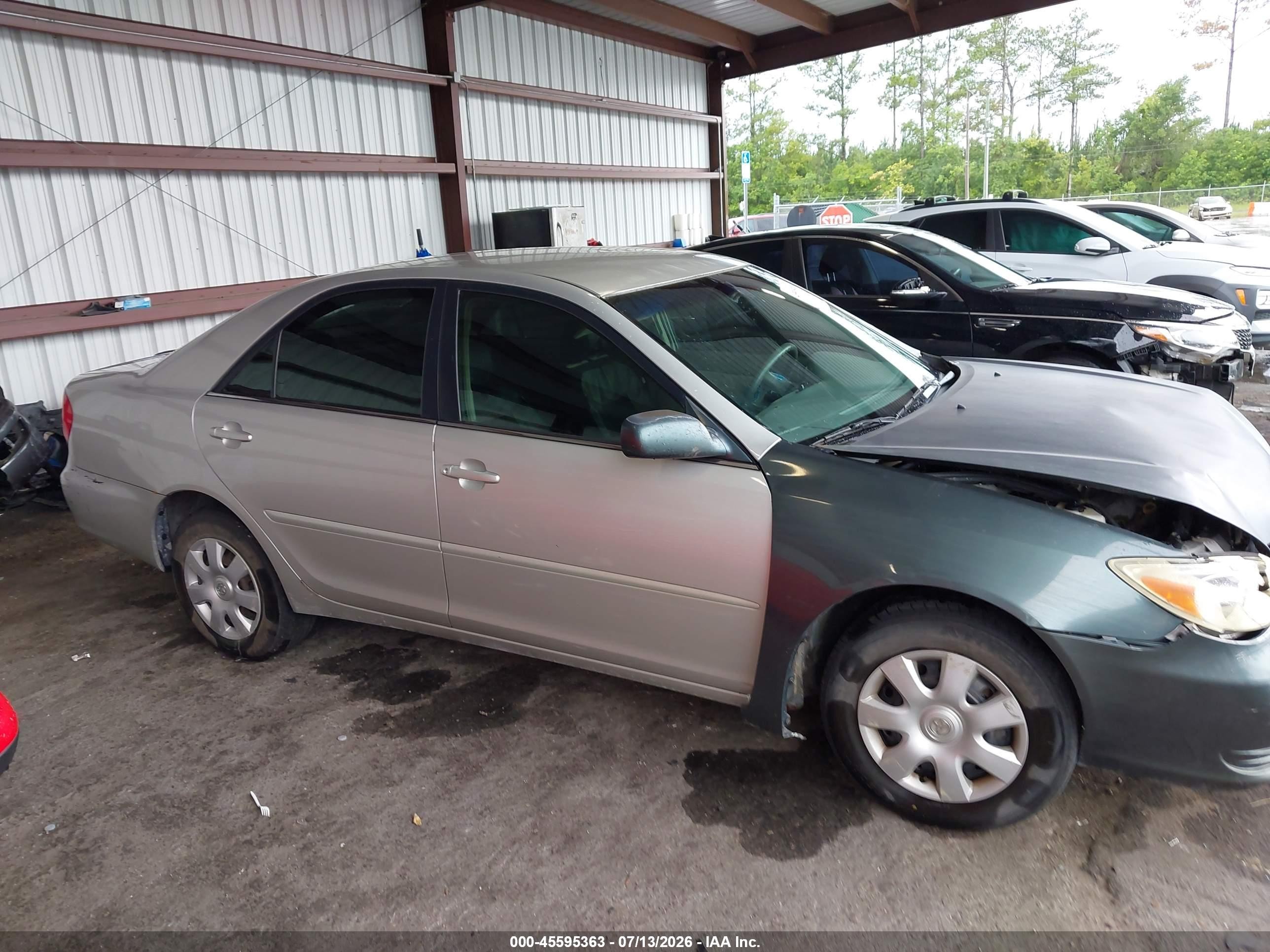 2004 Toyota Camry Le Tan vin: 4T1BE32K14U804148