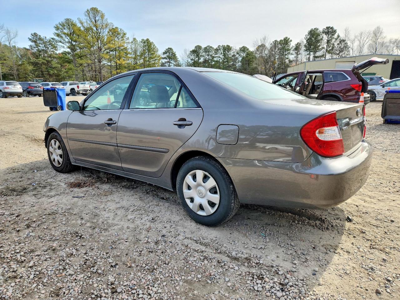 2004 Toyota Camry Le Silver vin: 4T1BE32K14U809768