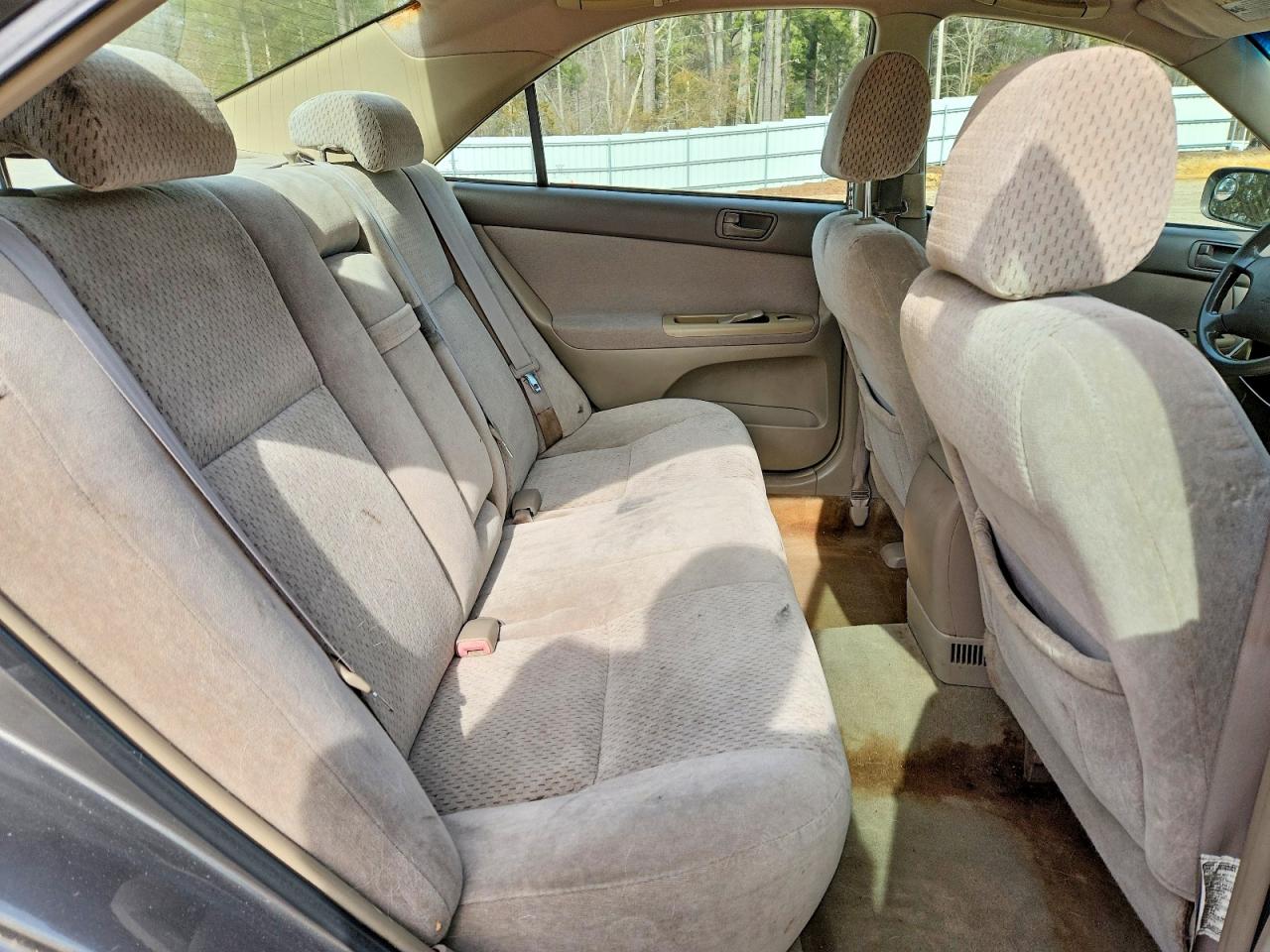 2004 Toyota Camry Le Silver vin: 4T1BE32K14U809768