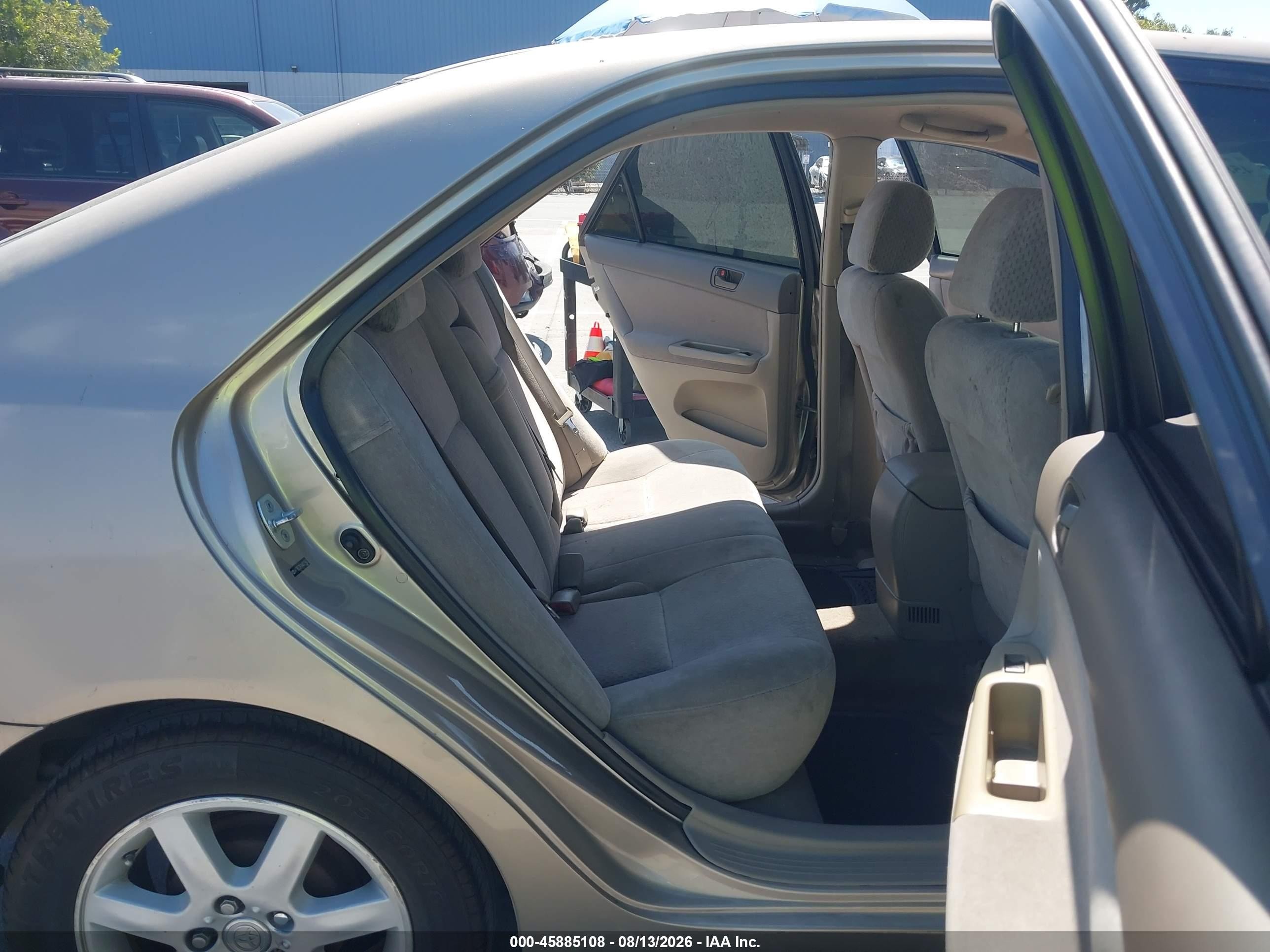 2004 Toyota Camry Le Brown vin: 4T1BE32K14U827462