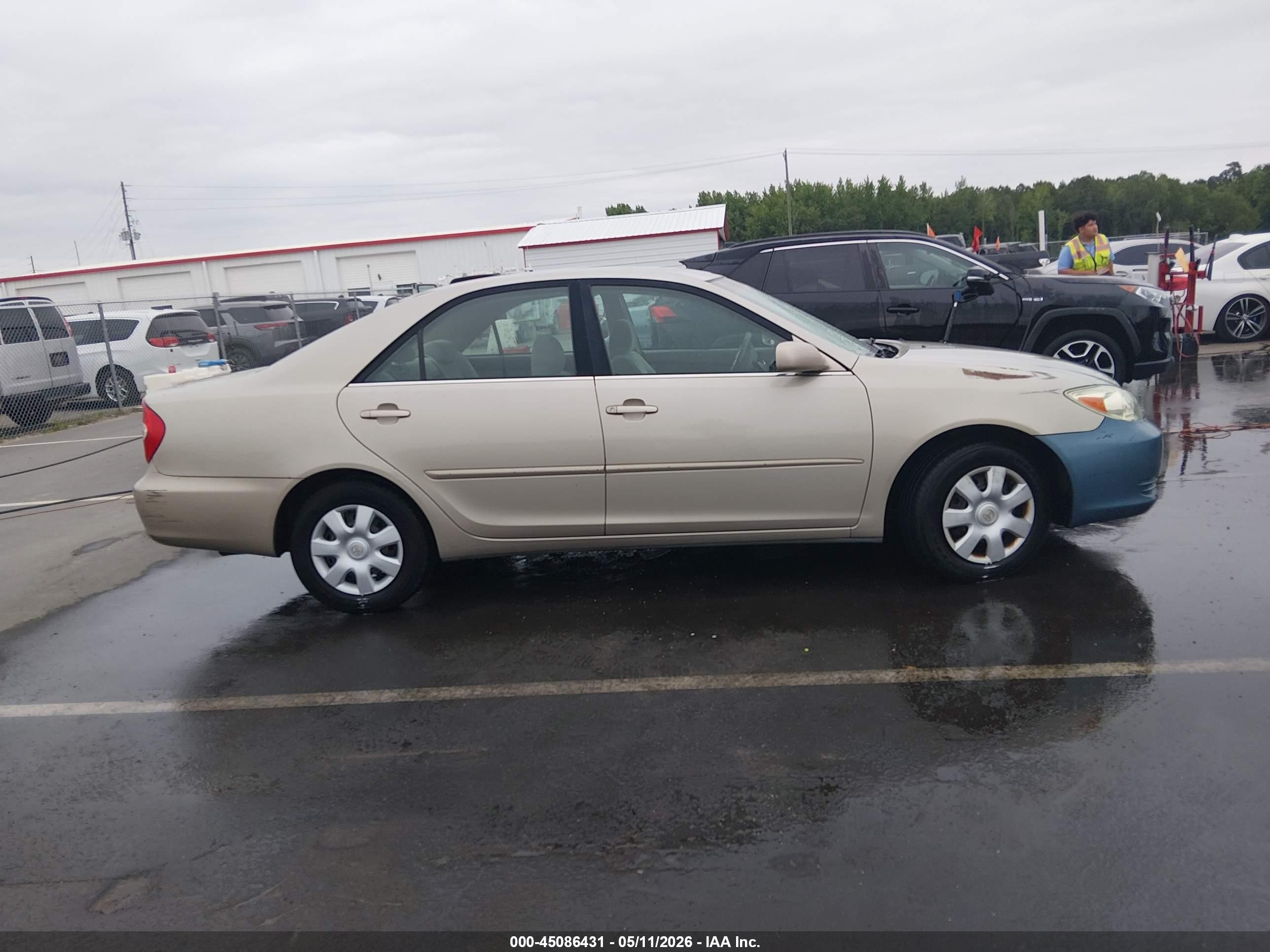 2004 Toyota Camry Le Cream vin: 4T1BE32K14U837604