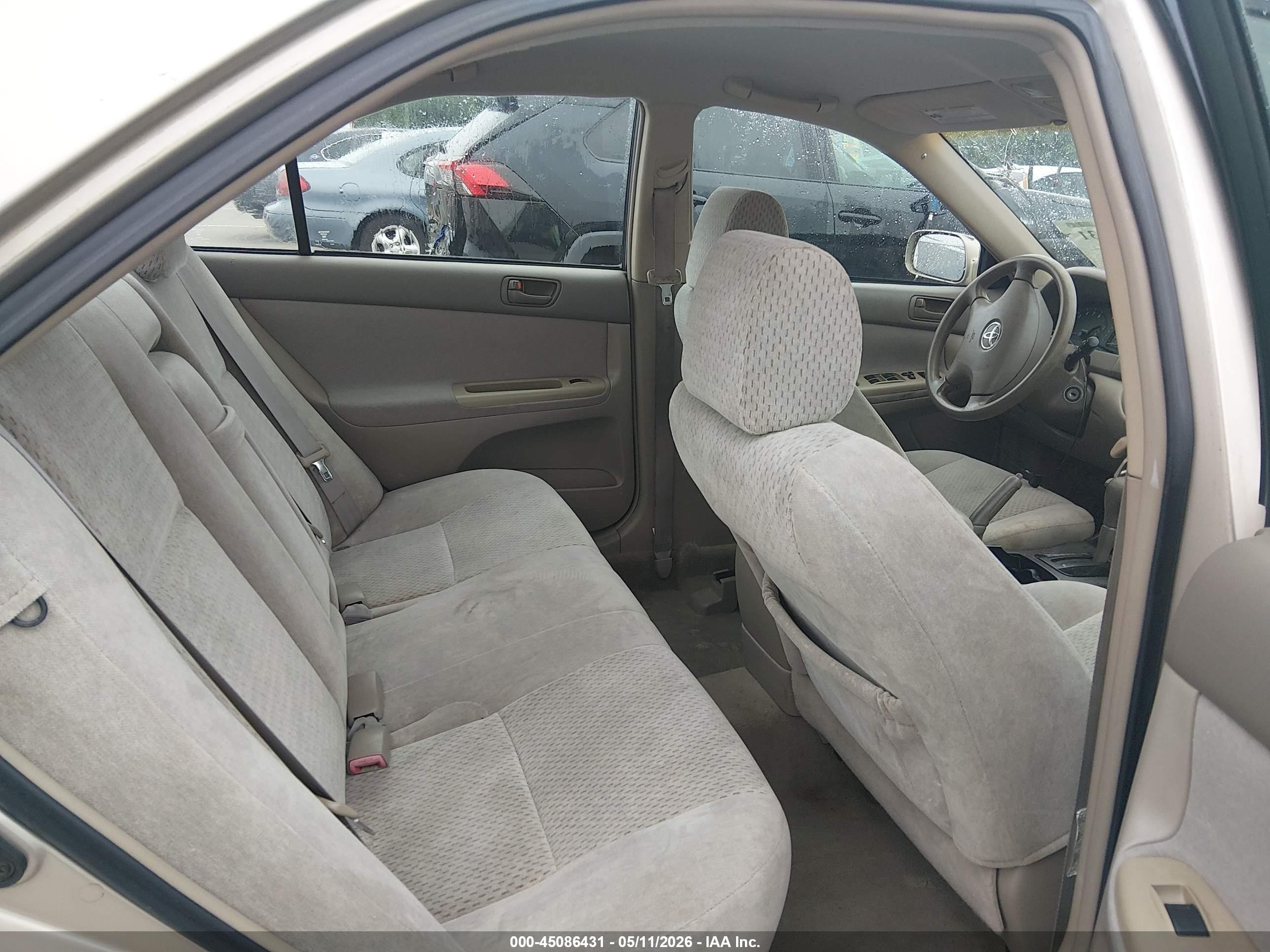 2004 Toyota Camry Le Cream vin: 4T1BE32K14U837604