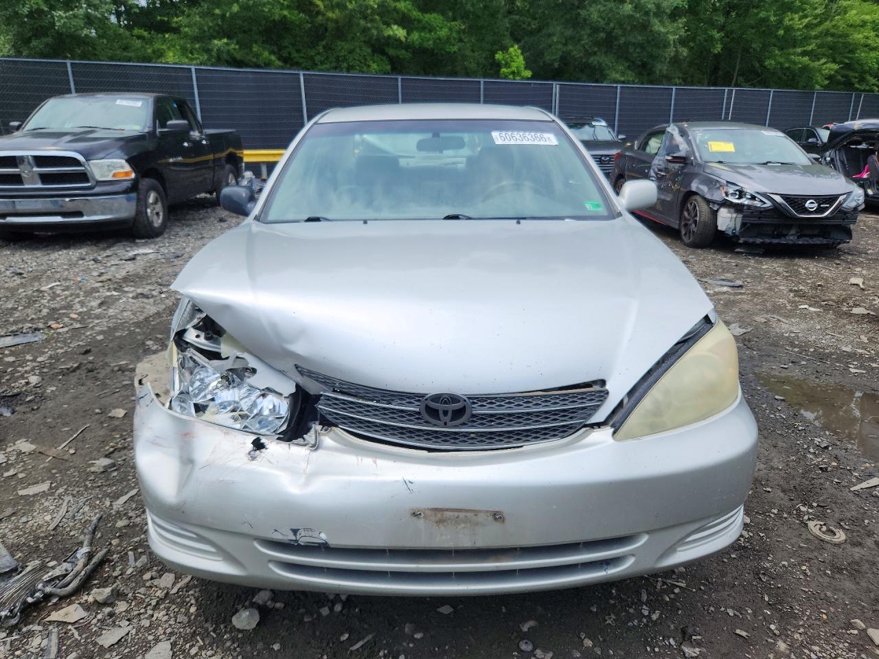2004 Toyota Camry Le Silver vin: 4T1BE32K14U842155