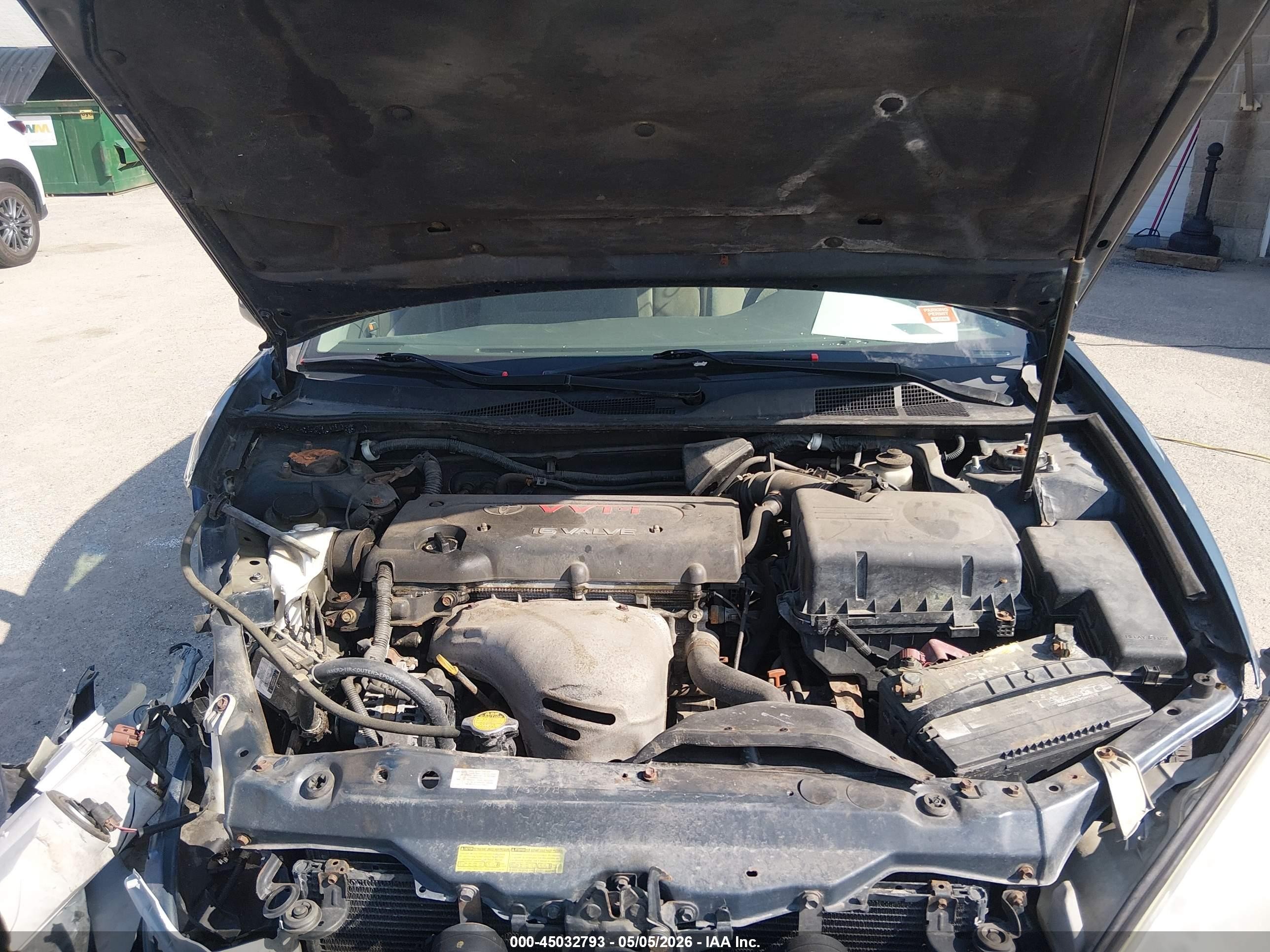 2004 Toyota Camry Le Blue vin: 4T1BE32K14U842429