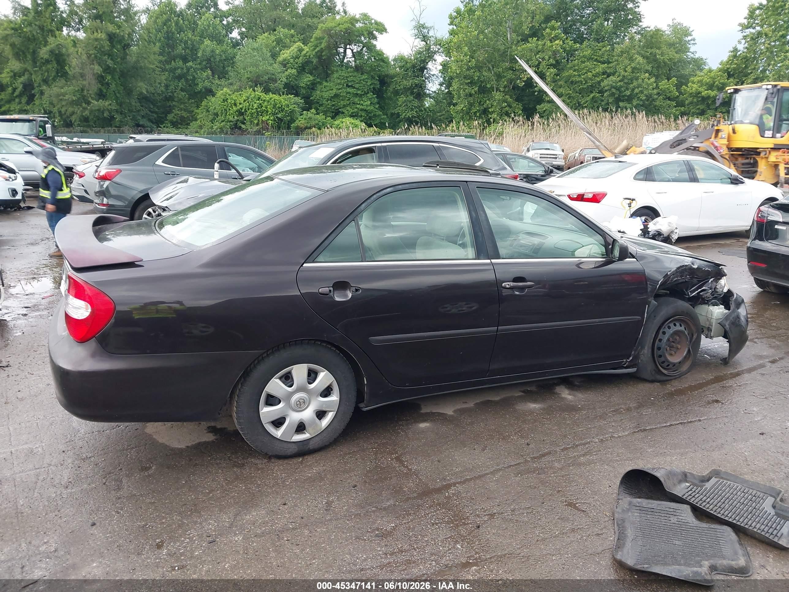 2004 Toyota Camry Le Purple vin: 4T1BE32K14U847114