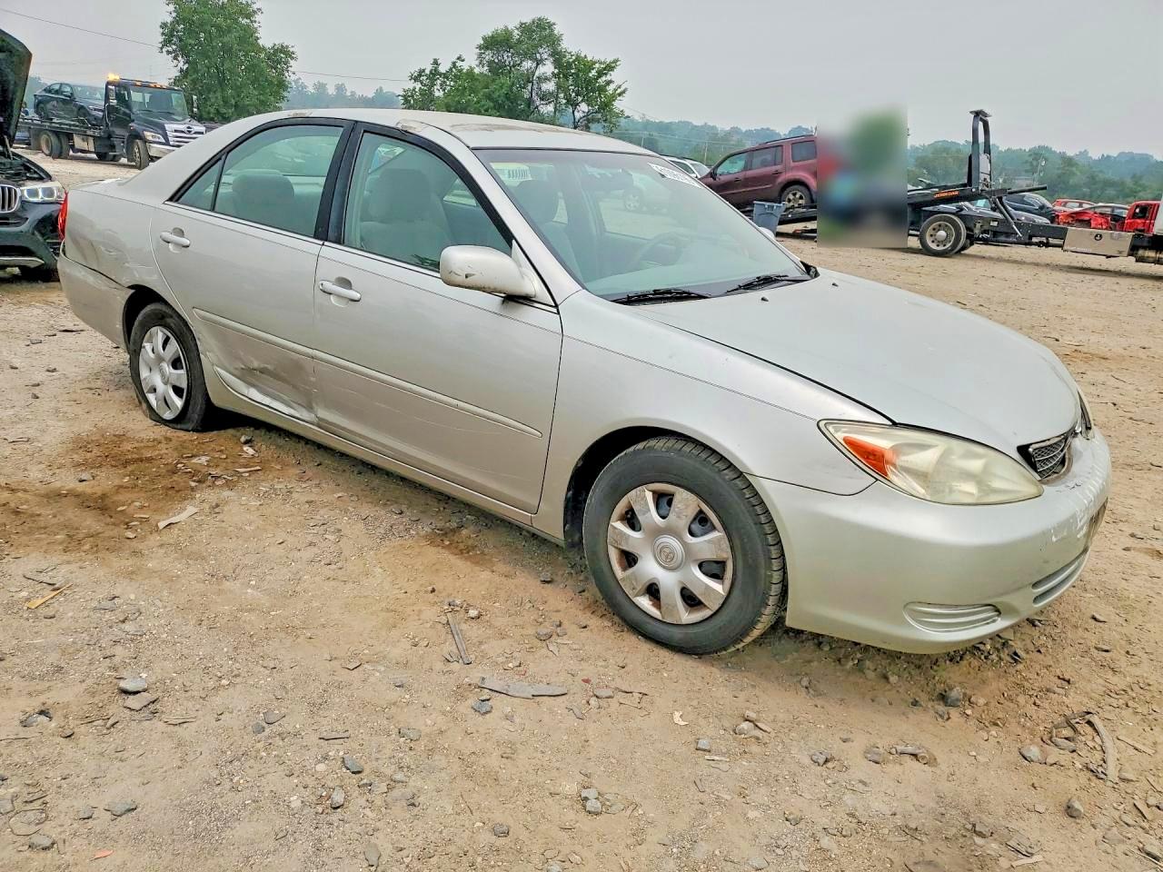 2004 Toyota Camry Le Silver vin: 4T1BE32K14U847386