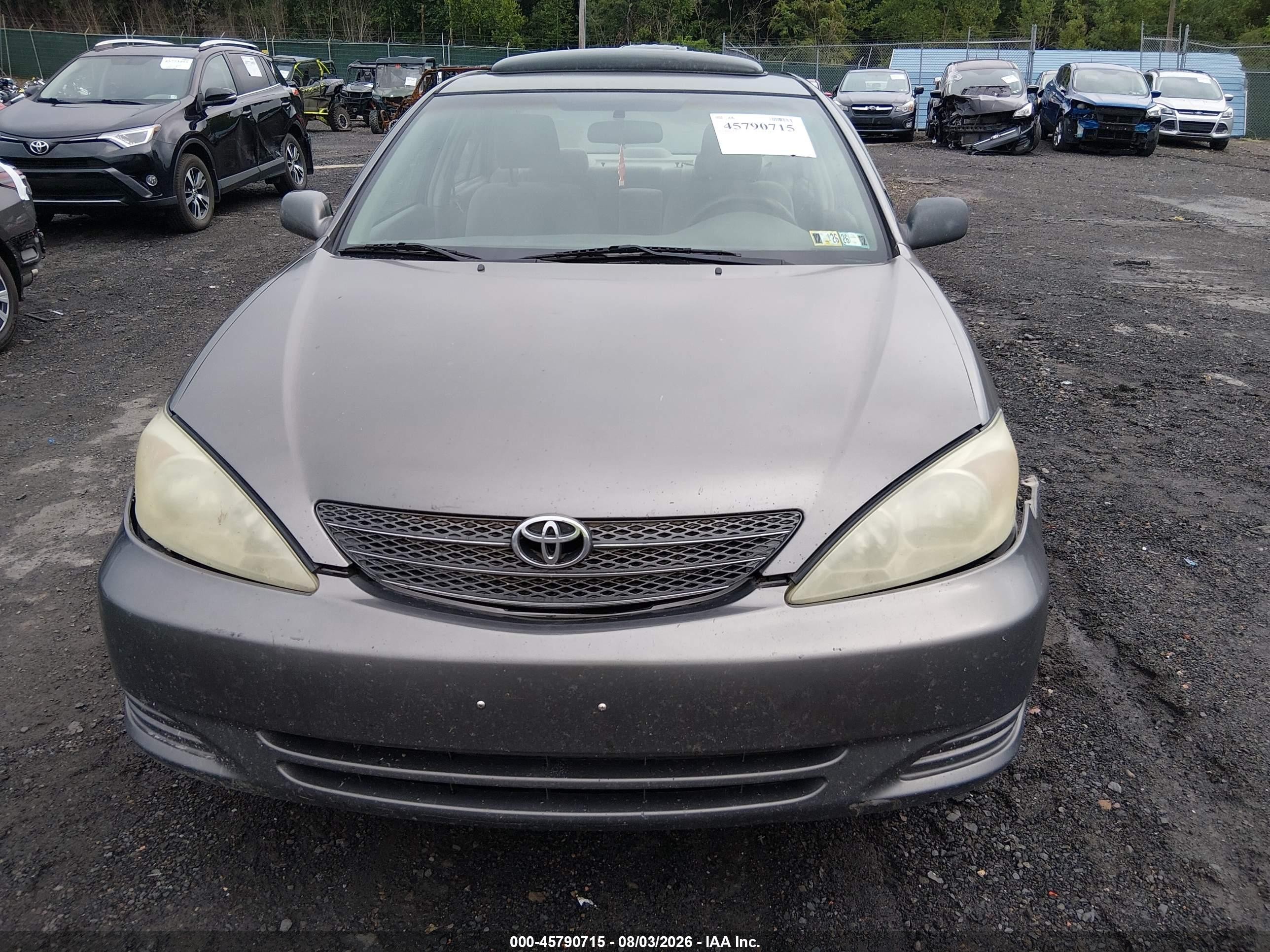 2004 Toyota Camry Le Gray vin: 4T1BE32K14U849557