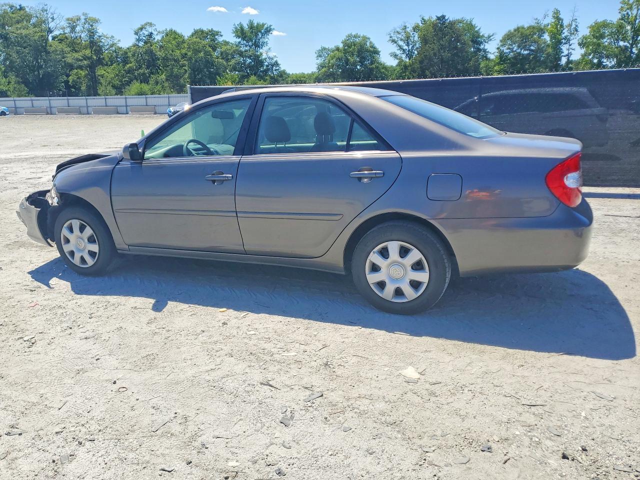 2004 Toyota Camry Le Gray vin: 4T1BE32K14U862258