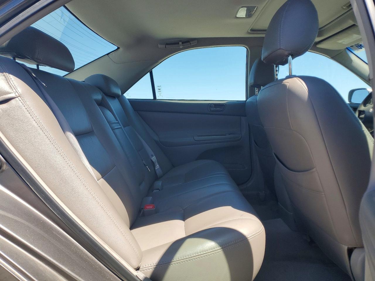 2004 Toyota Camry Le Gray vin: 4T1BE32K14U862258