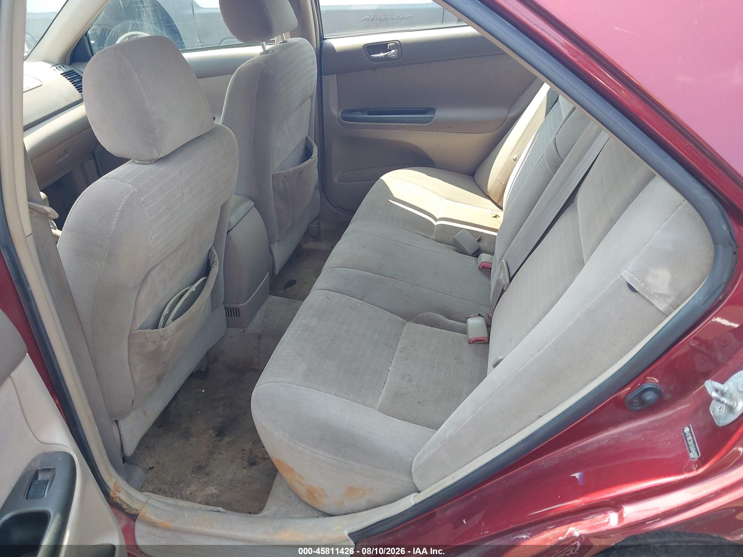 2005 Toyota Camry Le Red vin: 4T1BE32K15U044207