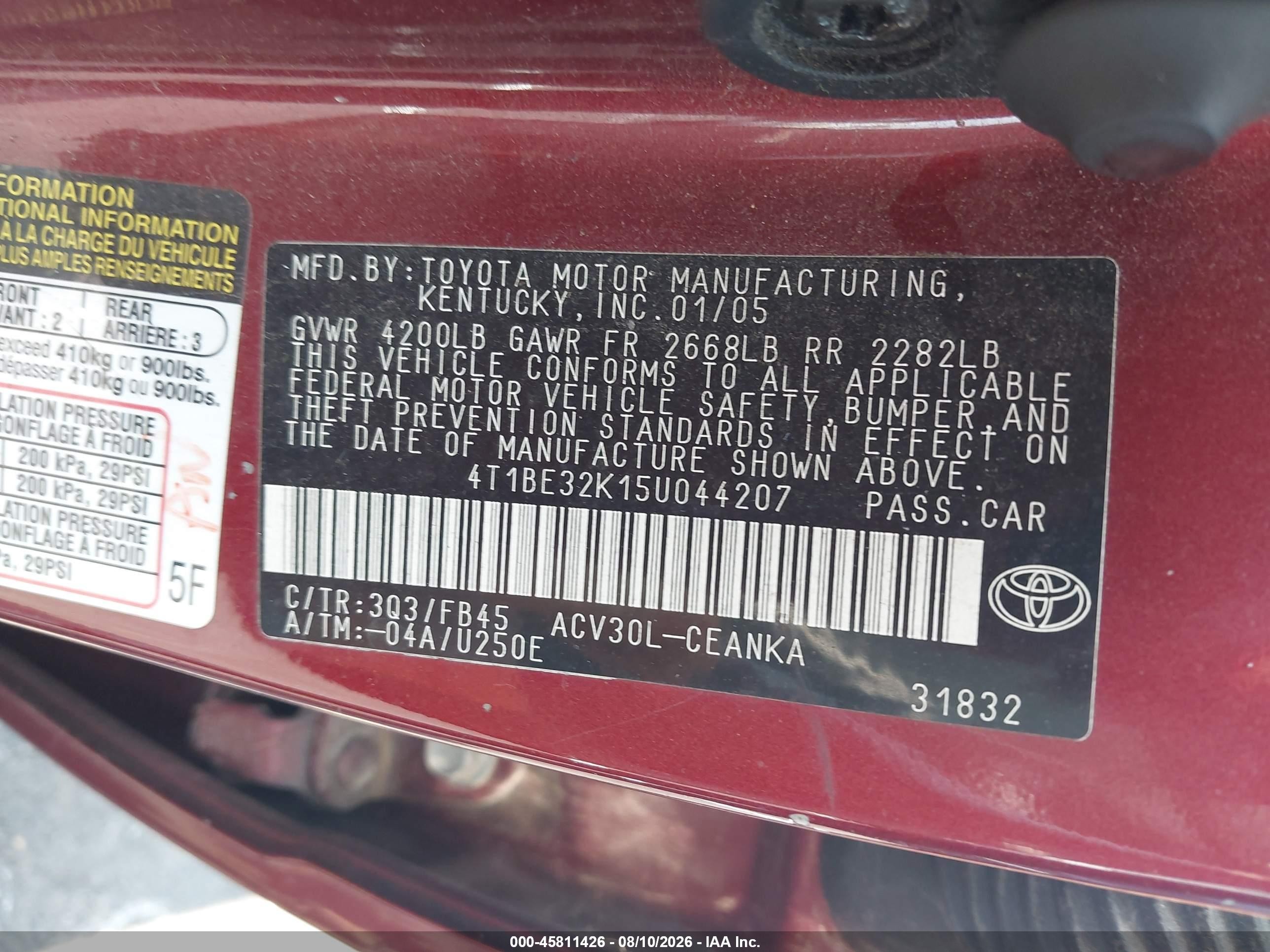 2005 Toyota Camry Le Red vin: 4T1BE32K15U044207