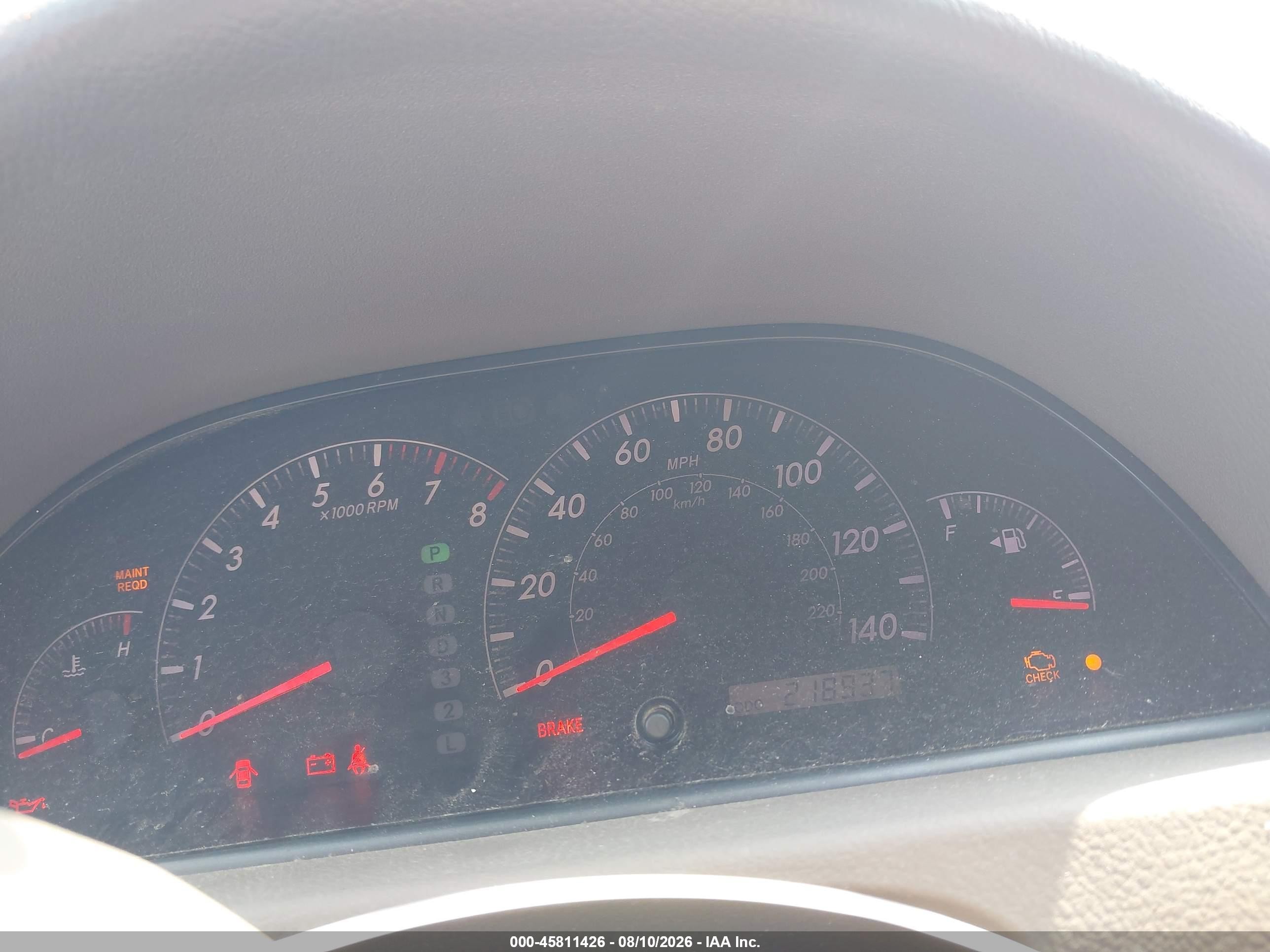 2005 Toyota Camry Le Red vin: 4T1BE32K15U044207