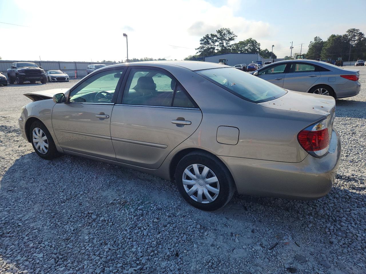 2005 Toyota Camry Le Beige vin: 4T1BE32K15U057961