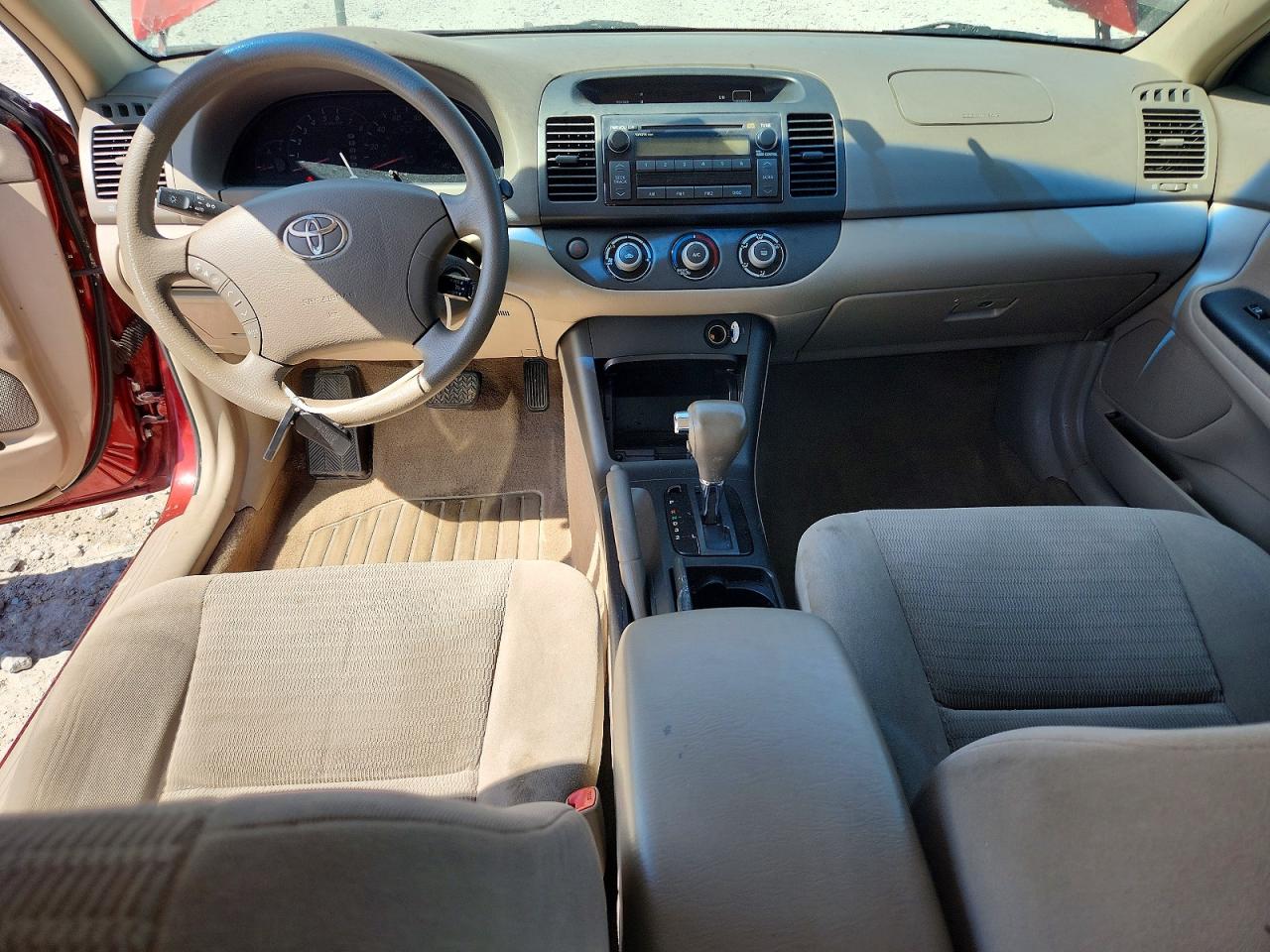 2005 Toyota Camry Le Red vin: 4T1BE32K15U072623