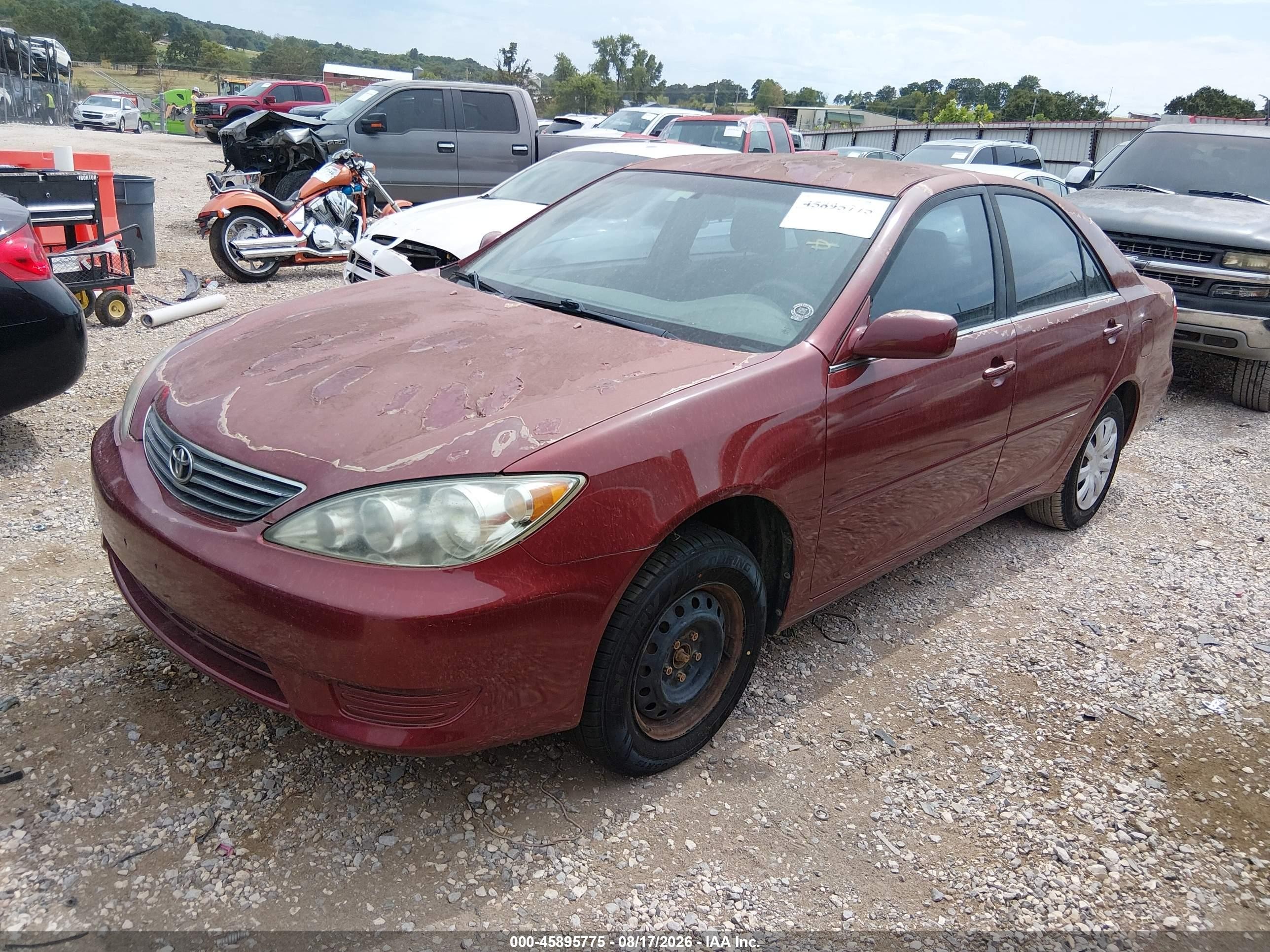 2005 Toyota Camry Le Burgundy vin: 4T1BE32K15U097621