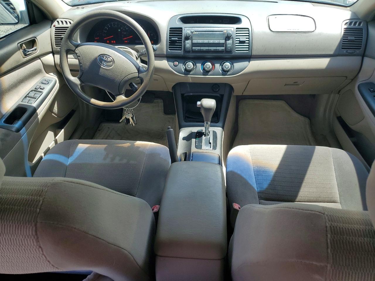 2005 Toyota Camry Le White vin: 4T1BE32K15U404284