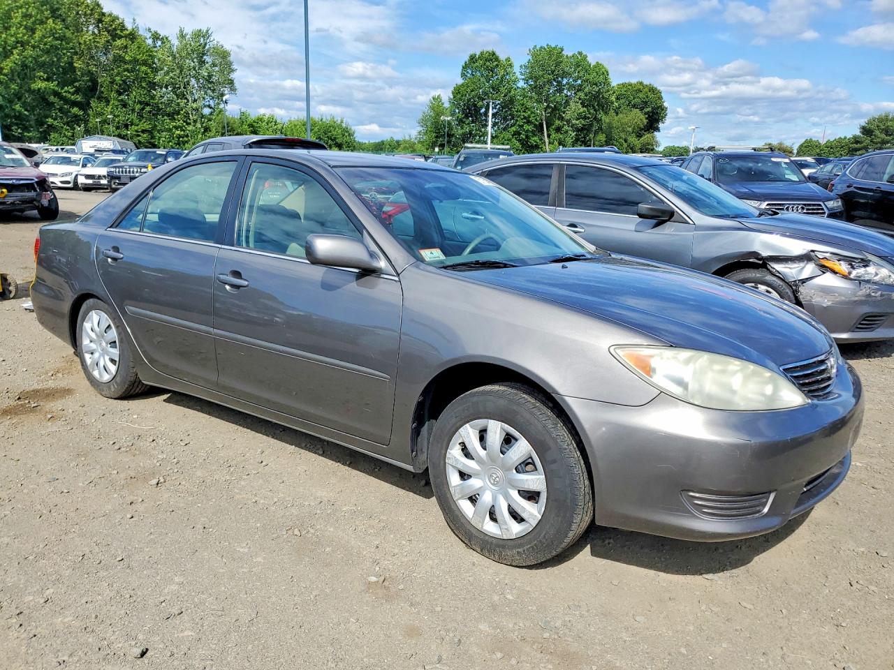 2005 Toyota Camry Le Серый vin: 4T1BE32K15U503736