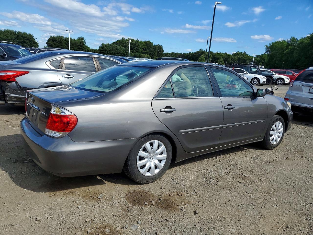 2005 Toyota Camry Le Серый vin: 4T1BE32K15U503736