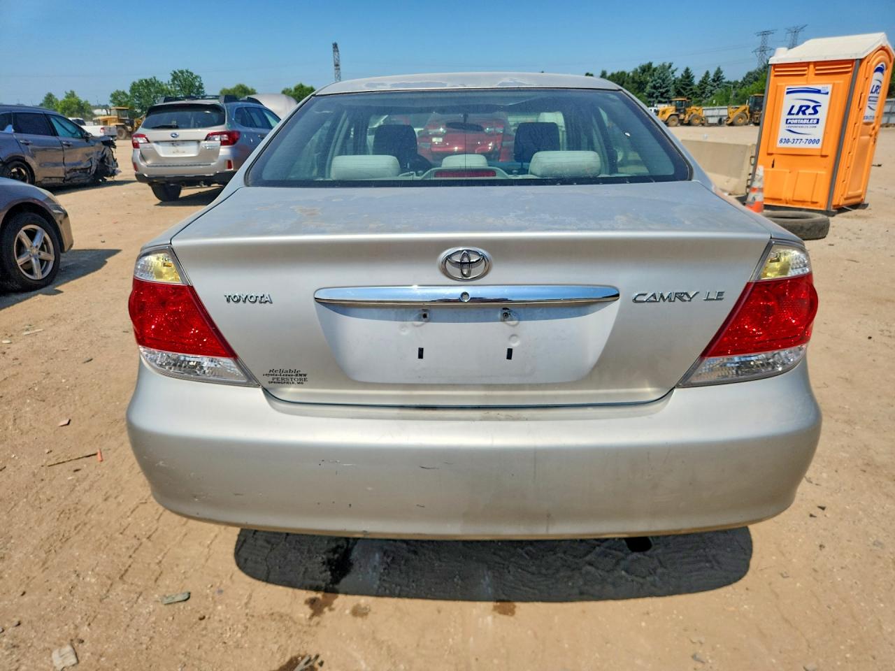 2005 Toyota Camry Le Silver vin: 4T1BE32K15U513103