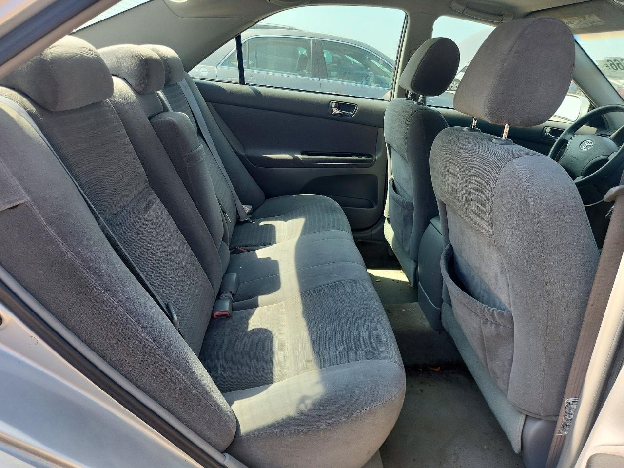 2005 Toyota Camry Le Silver vin: 4T1BE32K15U513103